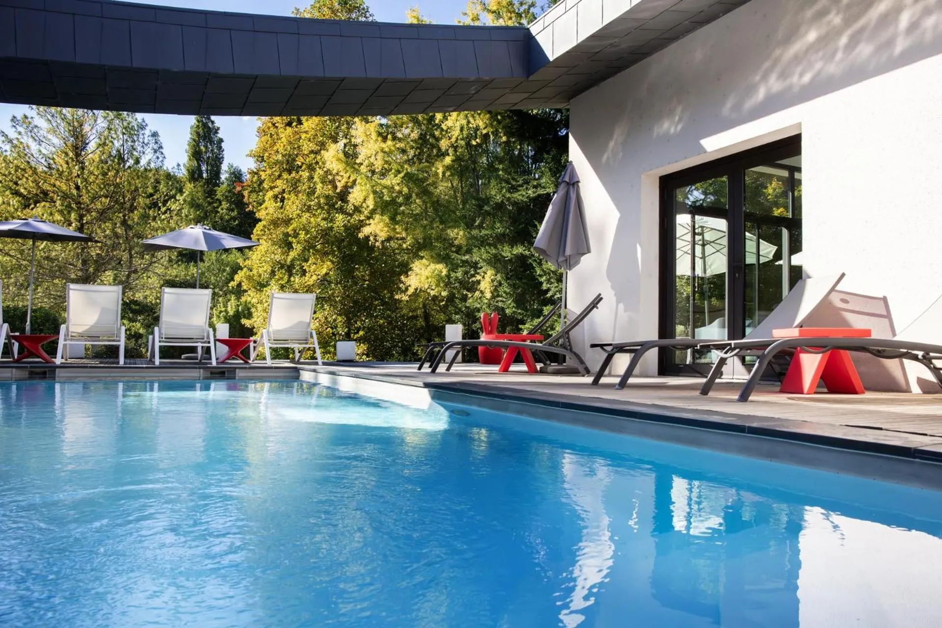 Swimming pool in L'Aubinière Hôtel Restaurant & Spa