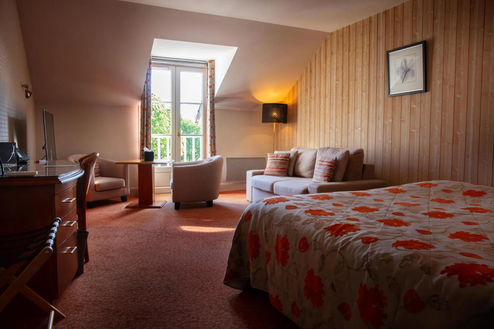 Bedroom, Bed in L'Aubinière Hôtel Restaurant & Spa