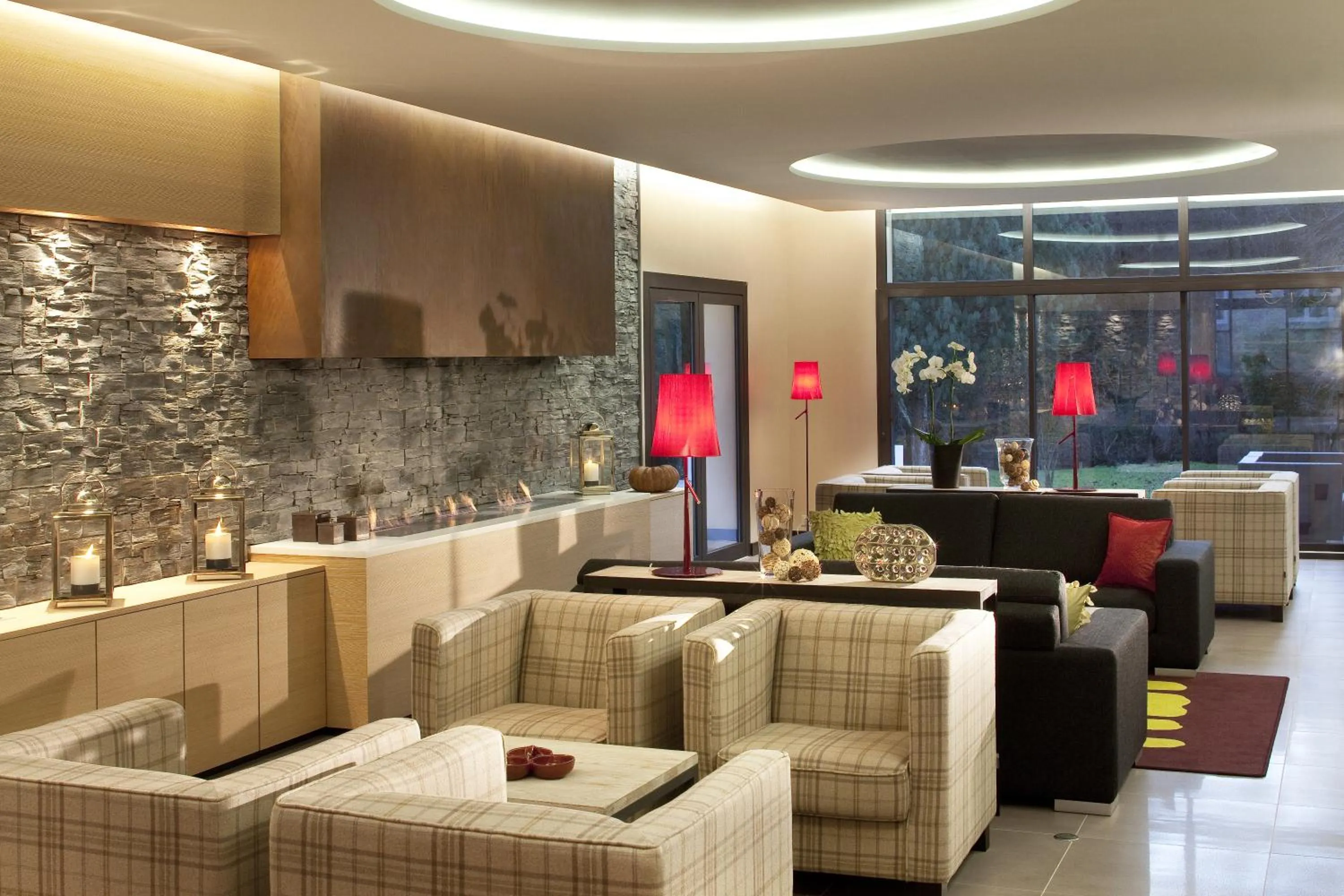 Lounge or bar in L'Aubinière Hôtel Restaurant & Spa