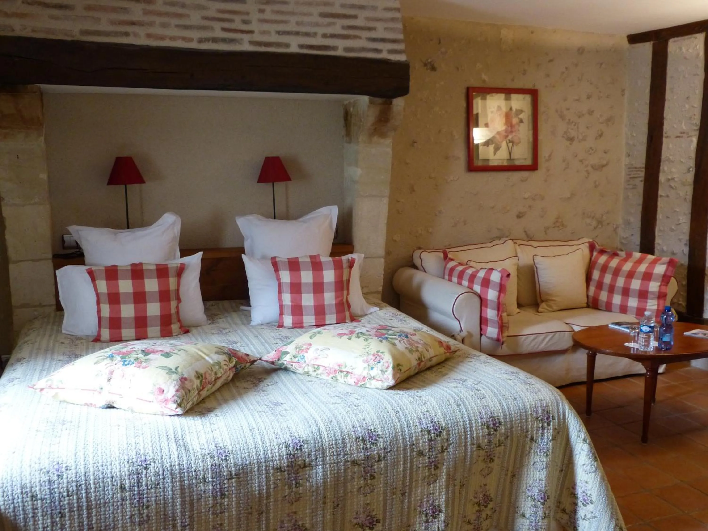 Photo of the whole room, Bed in L'Aubinière Hôtel Restaurant & Spa