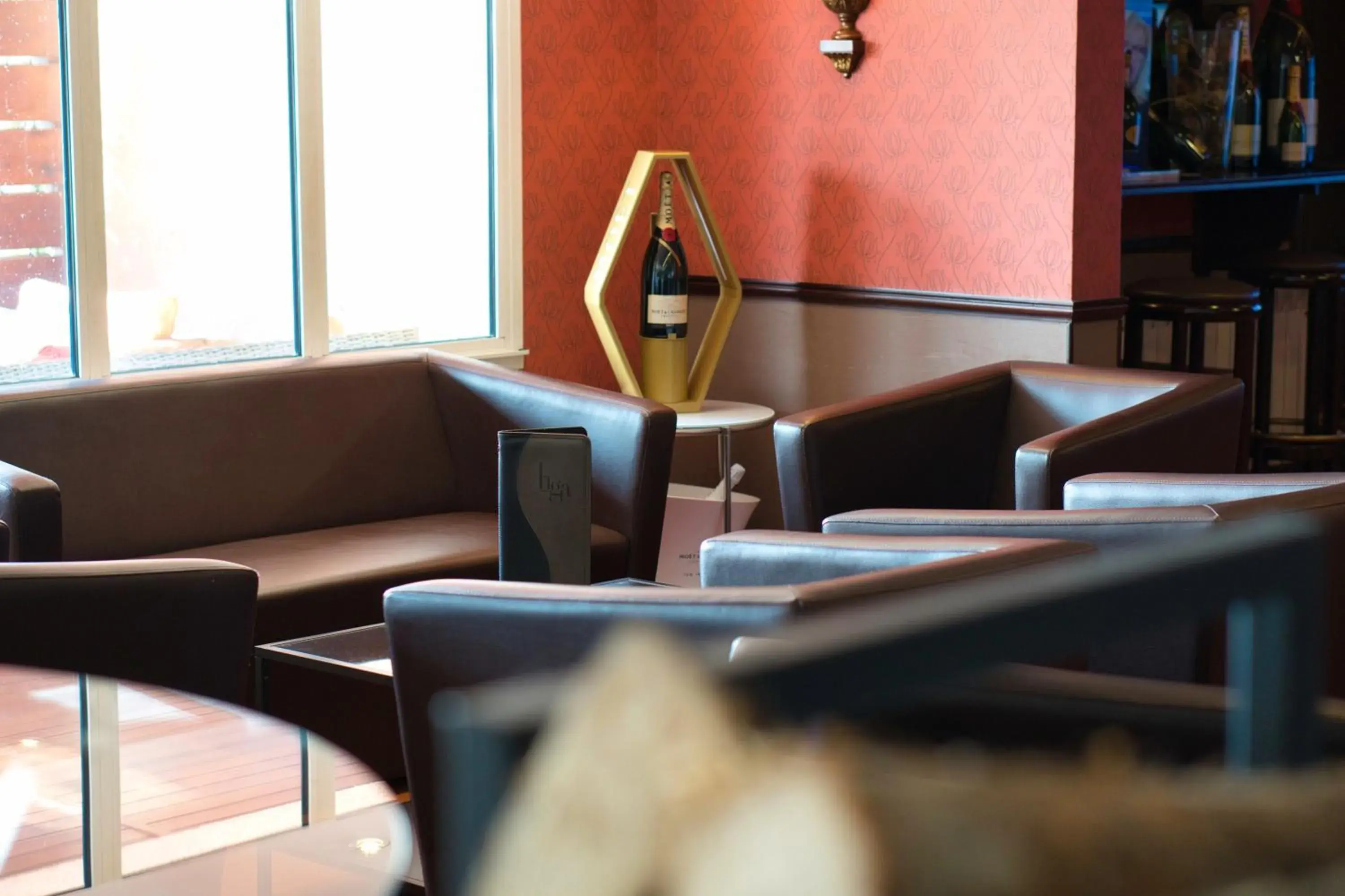 Lounge or bar in Hôtel du Golf de l'Ailette, The Originals Relais Lounge or bar in Hôtel du Golf de l'Ailette, The Originals Relais