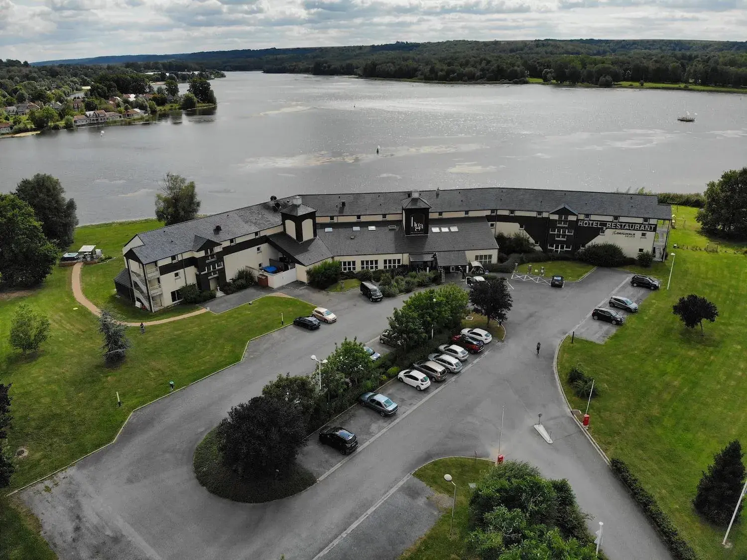 Bird's eye view in Hôtel du Golf de l'Ailette, The Originals Relais Bird's eye view in Hôtel du Golf de l'Ailette, The Originals Relais