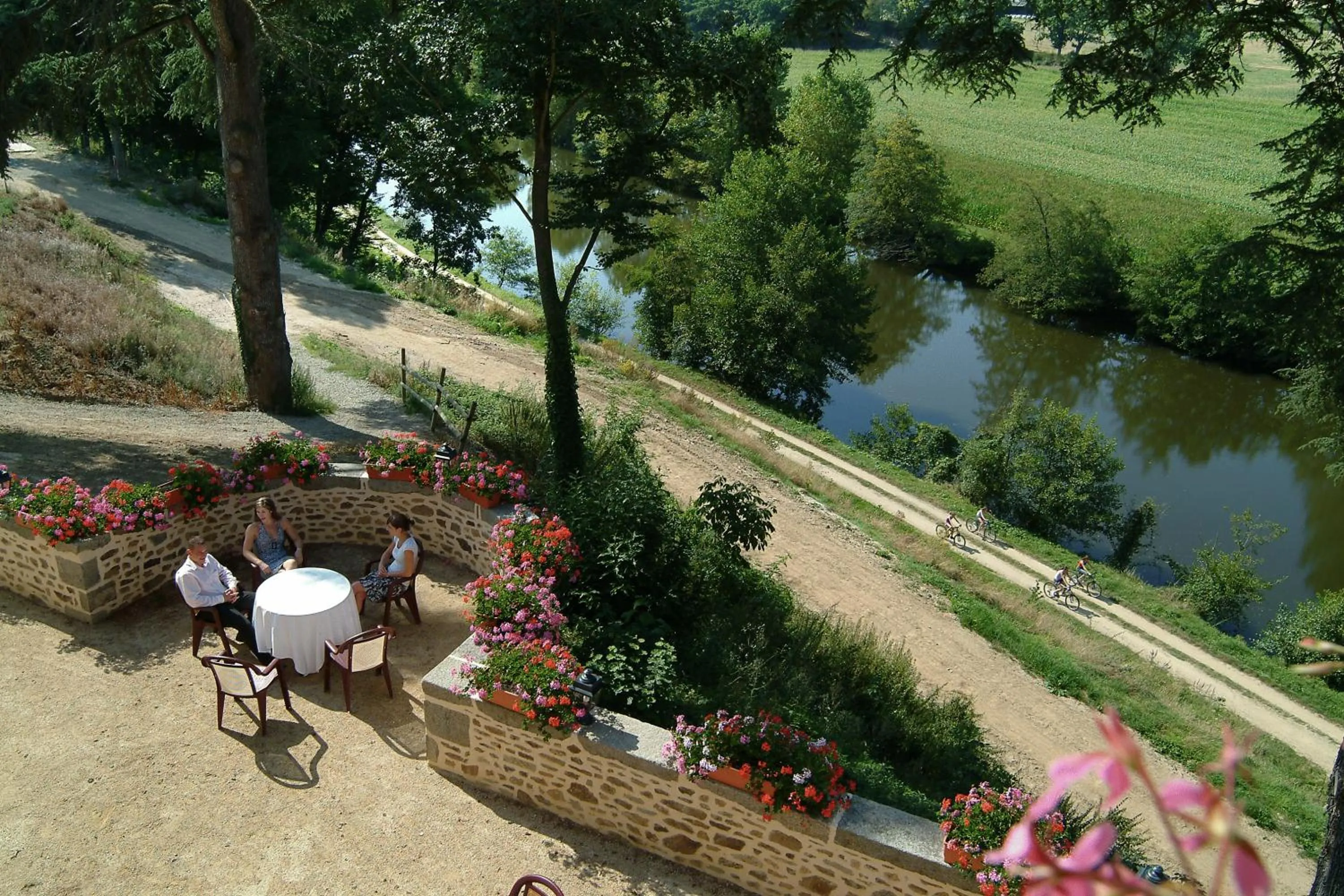 Patio in Logis La Marjolaine