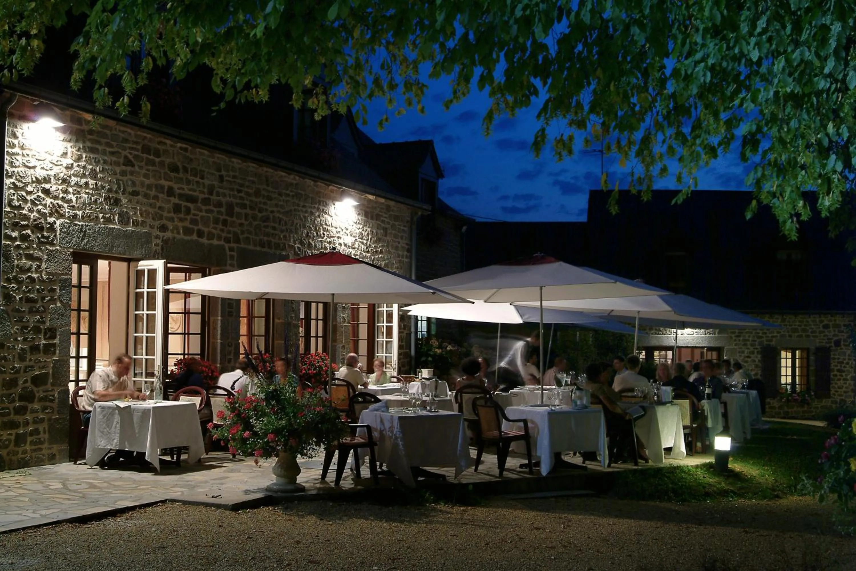 Patio in Logis La Marjolaine