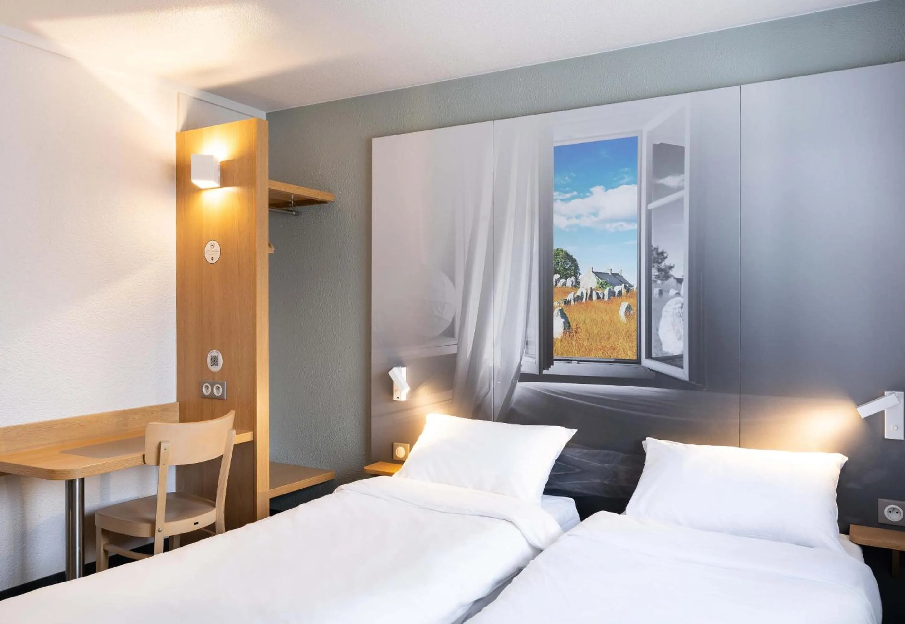 Bedroom, Bed in B&B HOTEL Auray Carnac