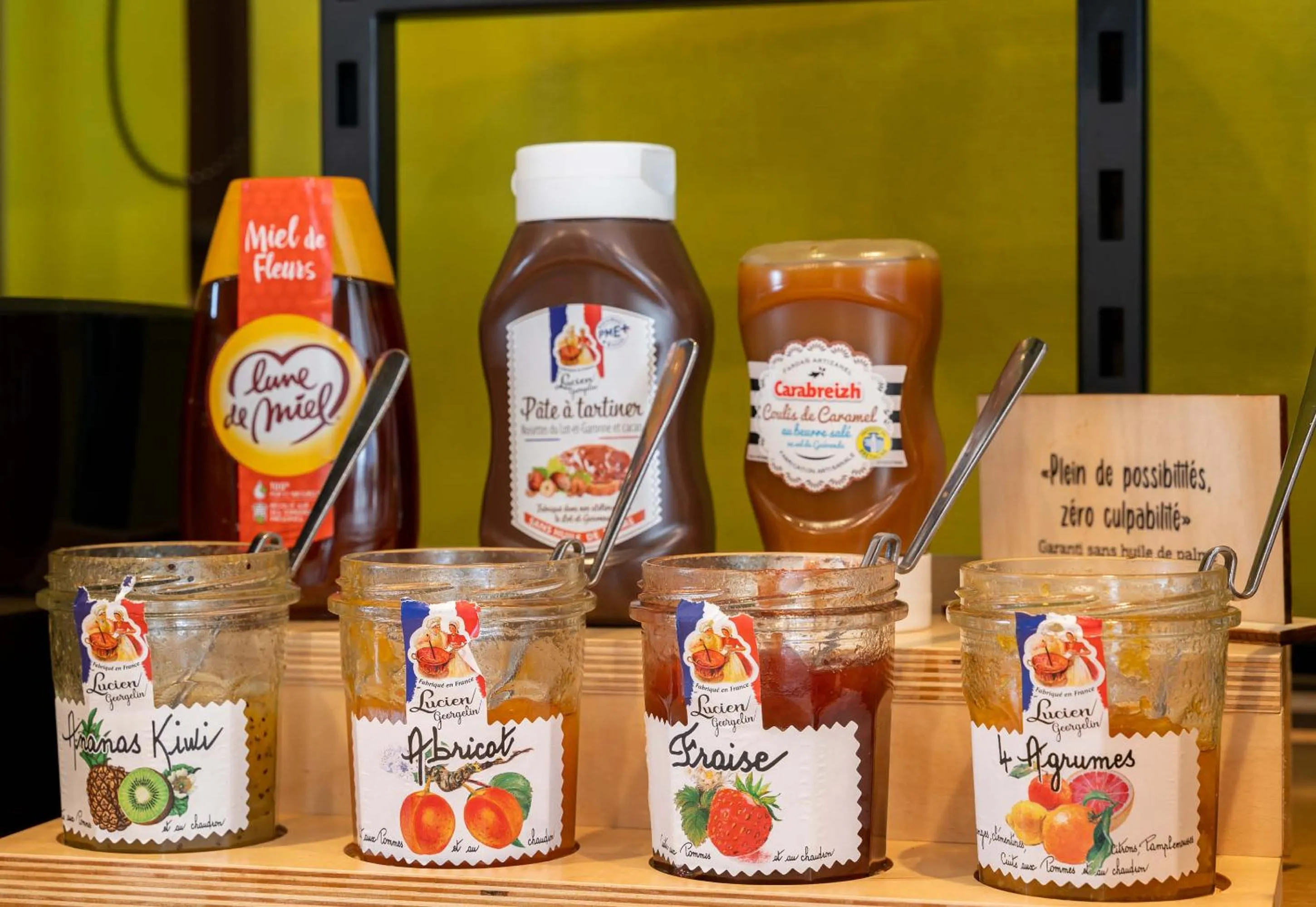 Breakfast in B&B HOTEL Auray Carnac