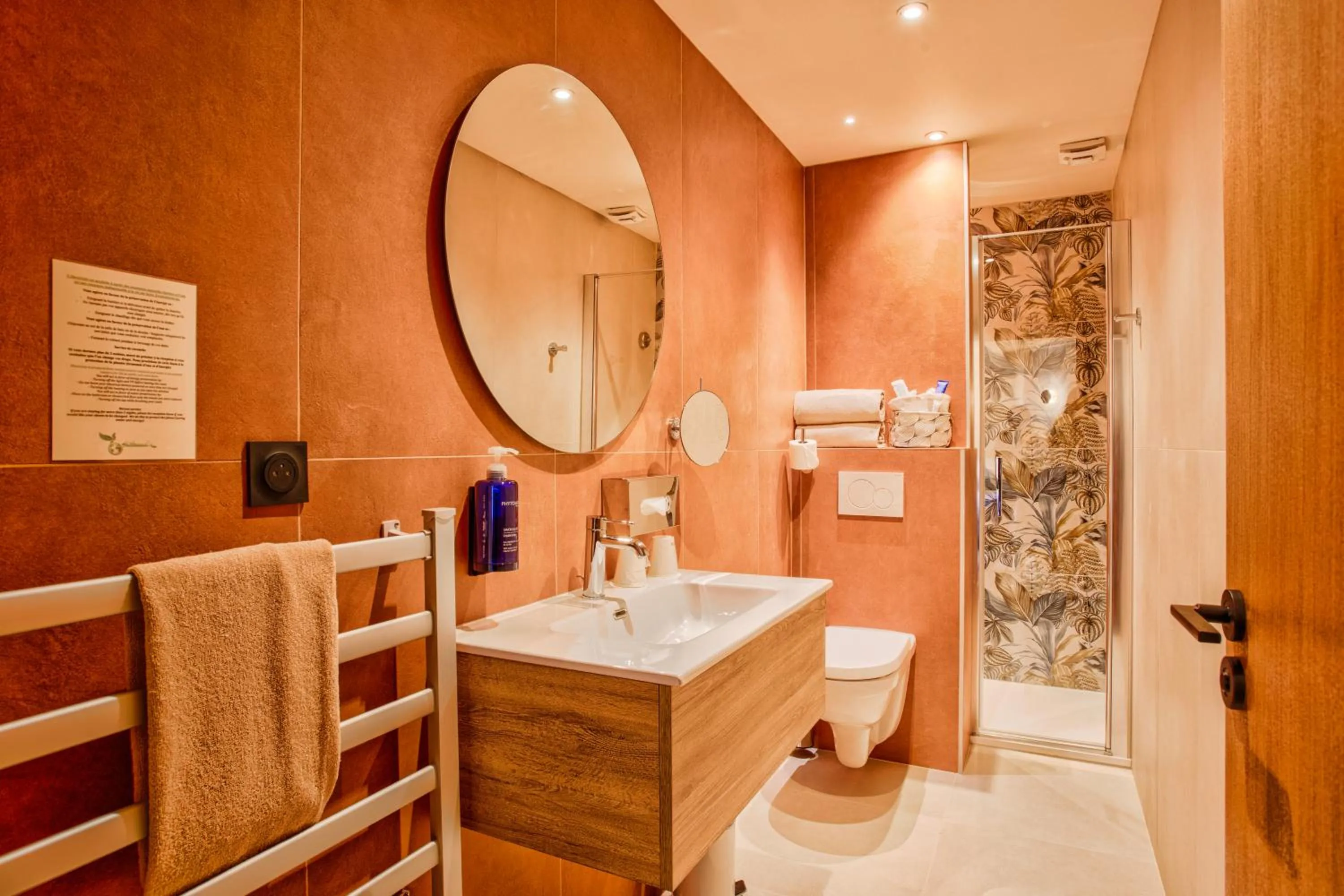 Bathroom in Le Castel Cabourg hôtel & SPA- Restaurant La Calypso