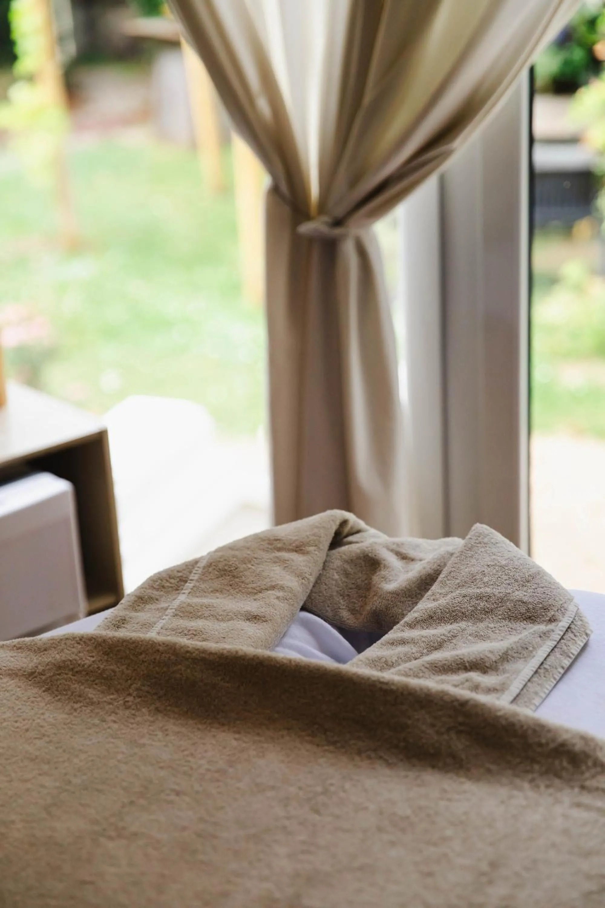Spa and wellness centre/facilities, Bed in Le Castel Cabourg hôtel & SPA- Restaurant La Calypso