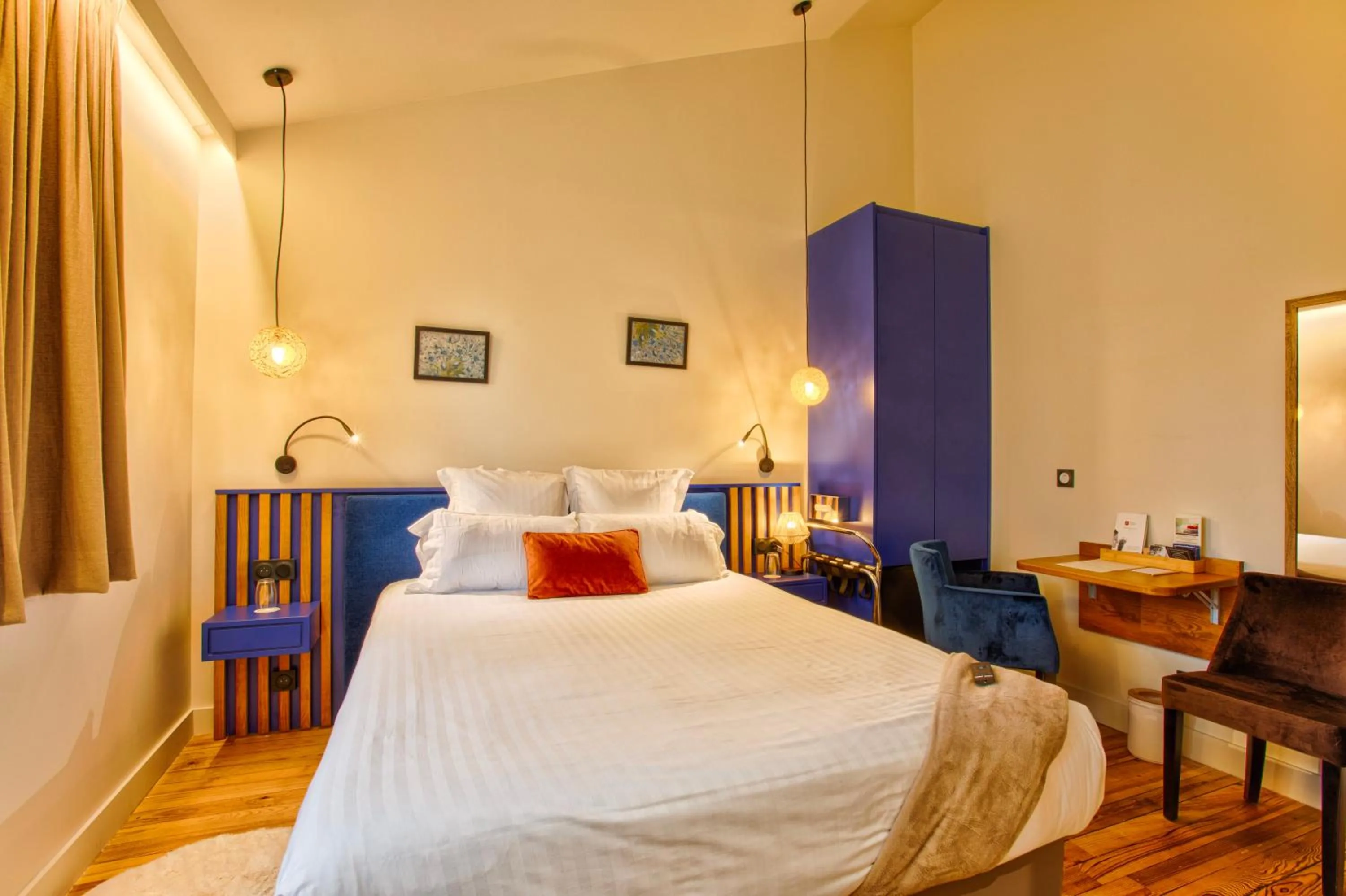 Bedroom, Bed in Le Castel Cabourg hôtel & SPA- Restaurant La Calypso
