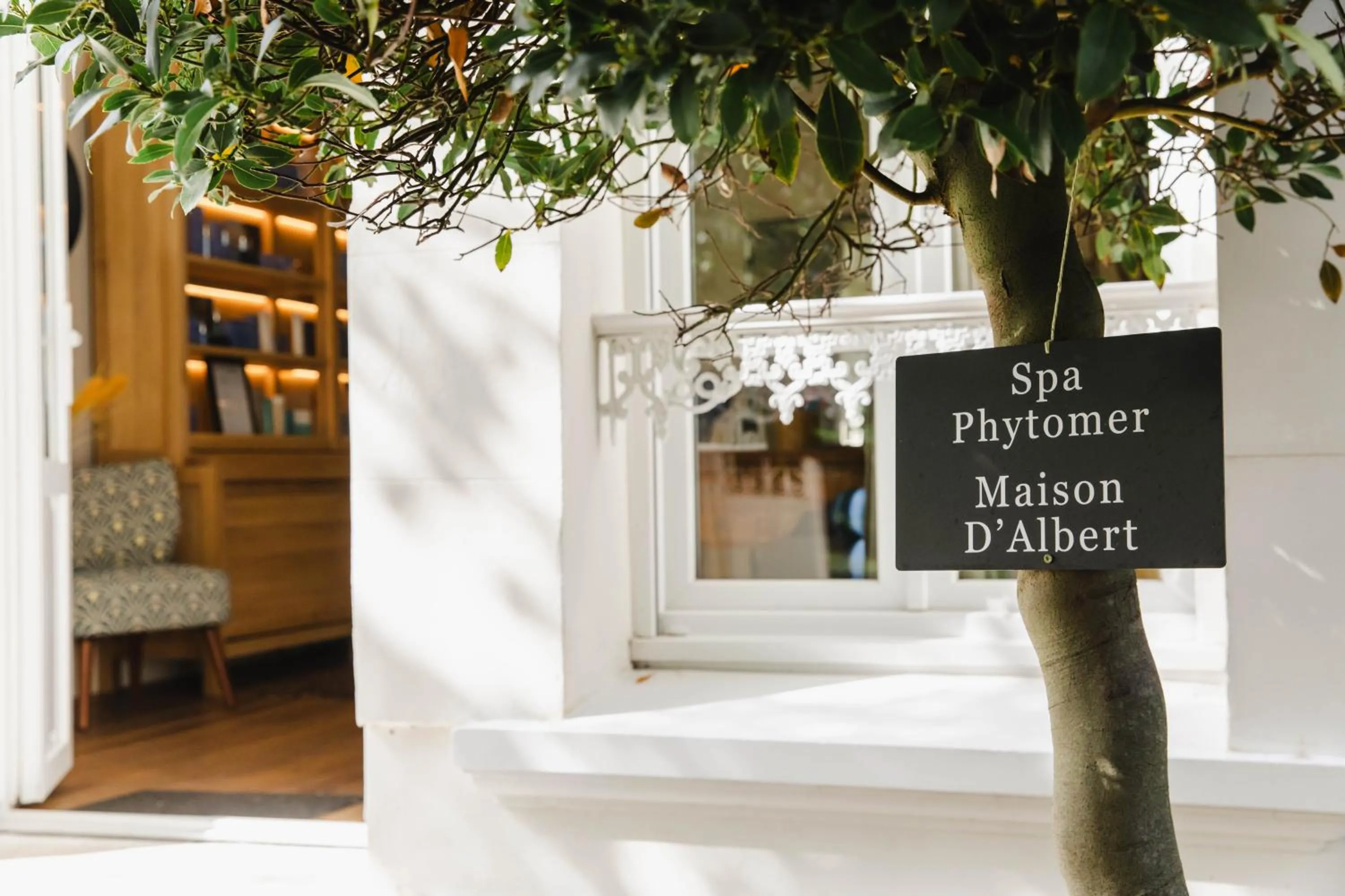 Sauna in Le Castel Cabourg hôtel & SPA- Restaurant La Calypso
