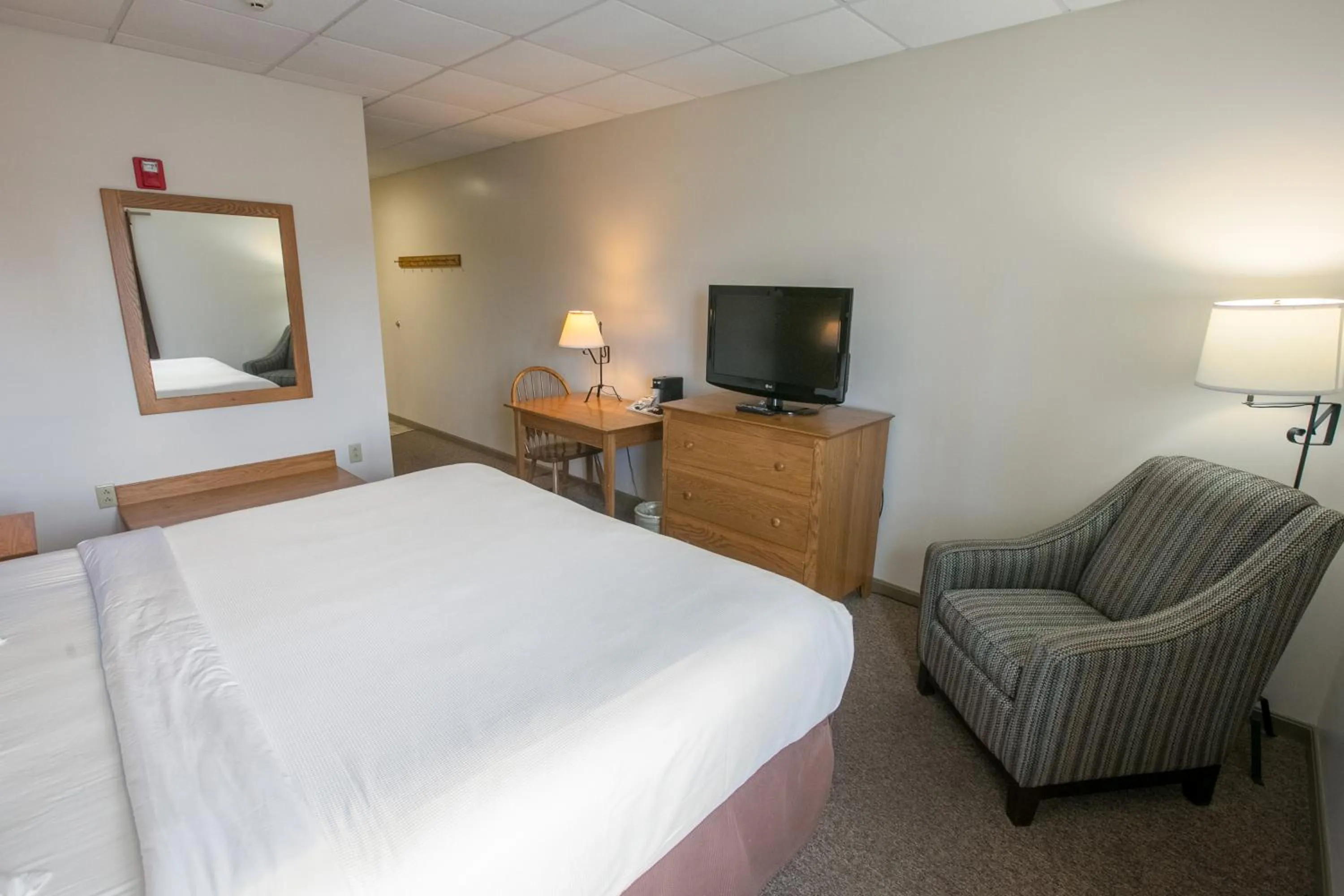 Photo of the whole room, Bed in Lodging on the Square