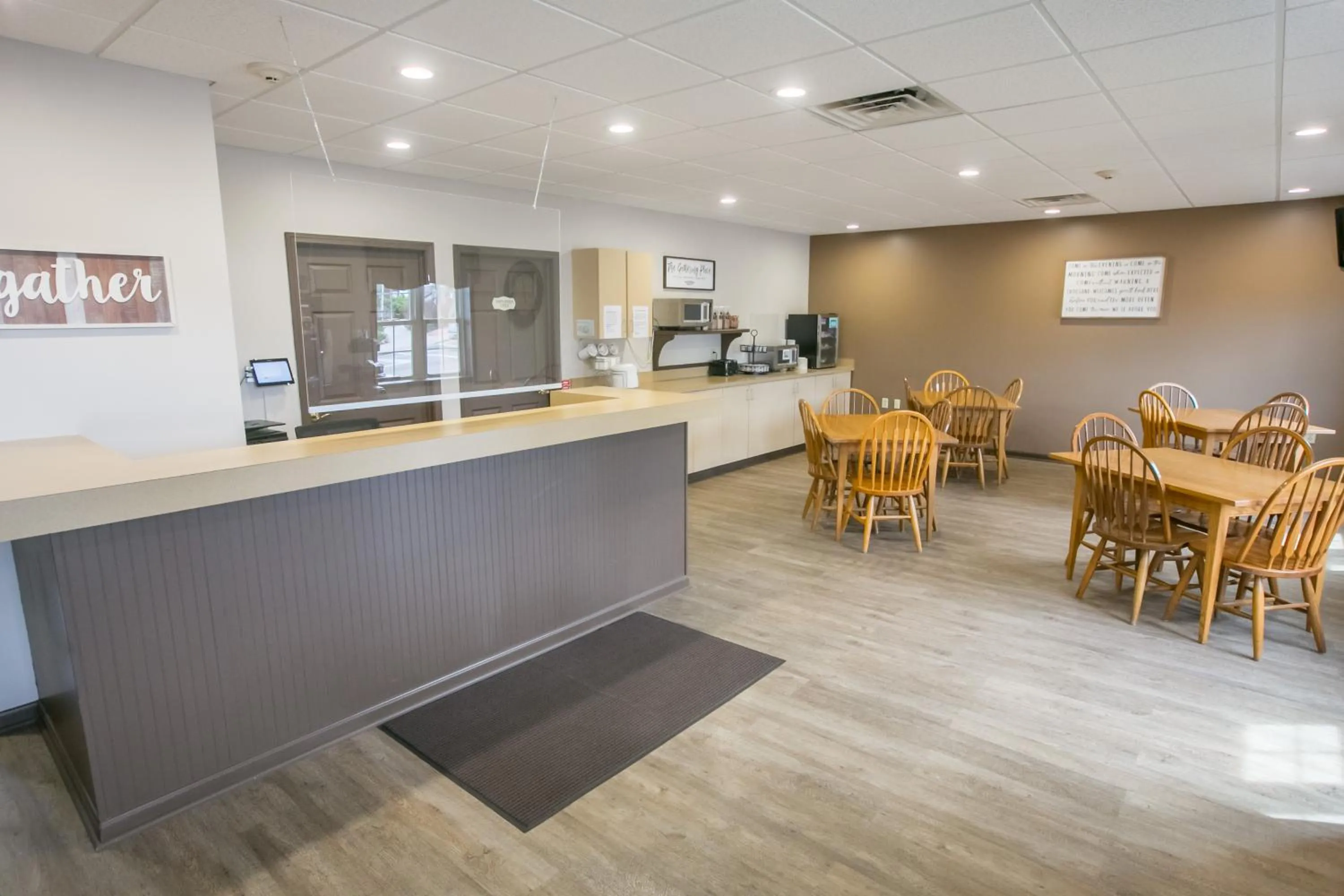 Communal lounge/ TV room in Lodging on the Square