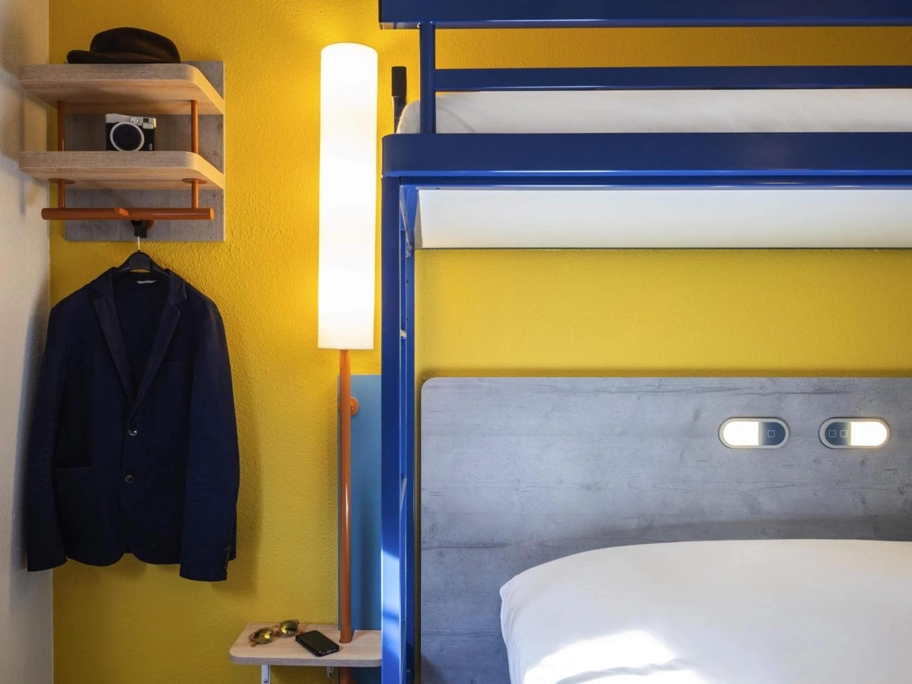 Bedroom, Bed in ibis budget Nuits Saint Georges