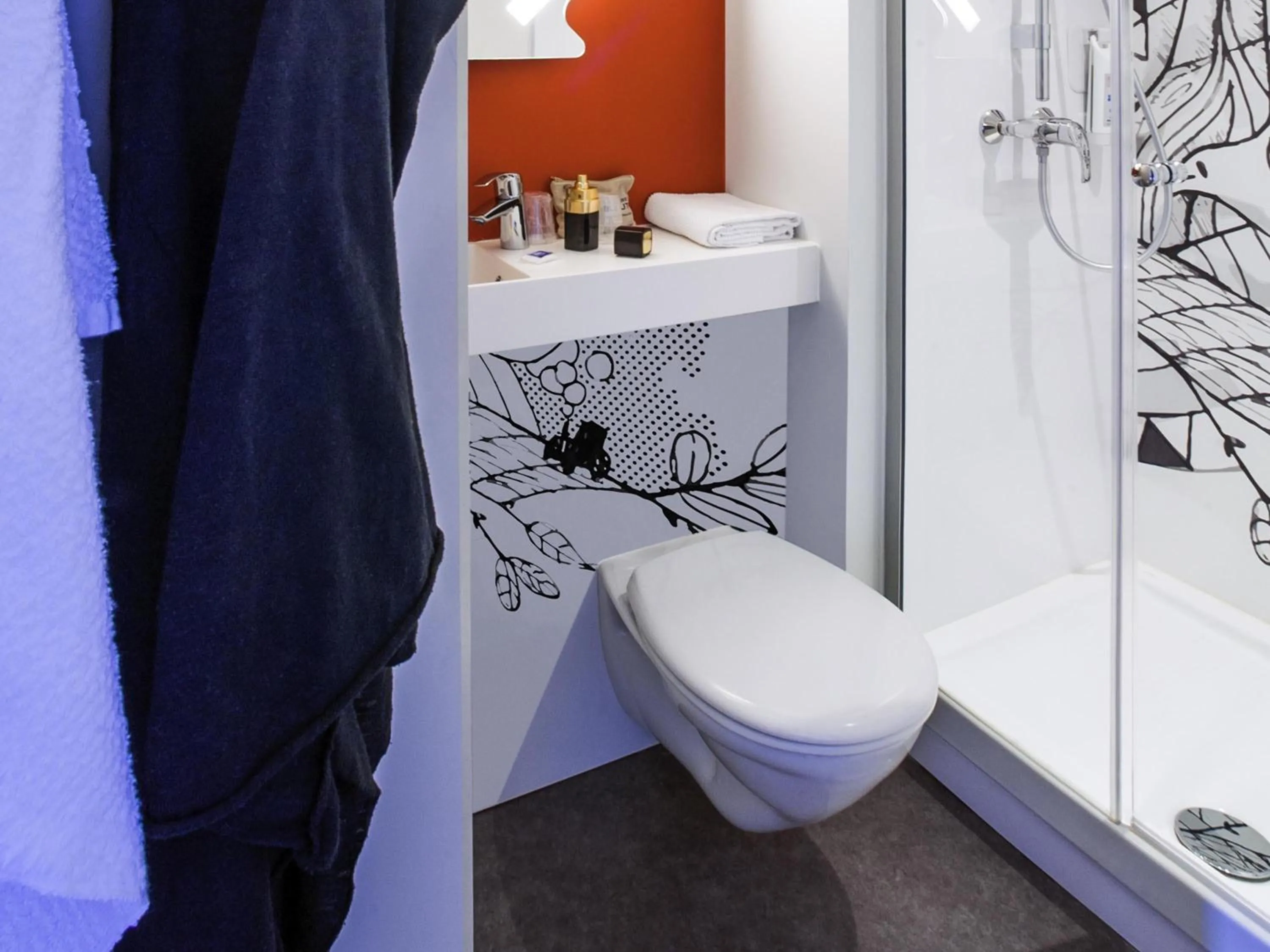 Bedroom in ibis budget Nuits Saint Georges