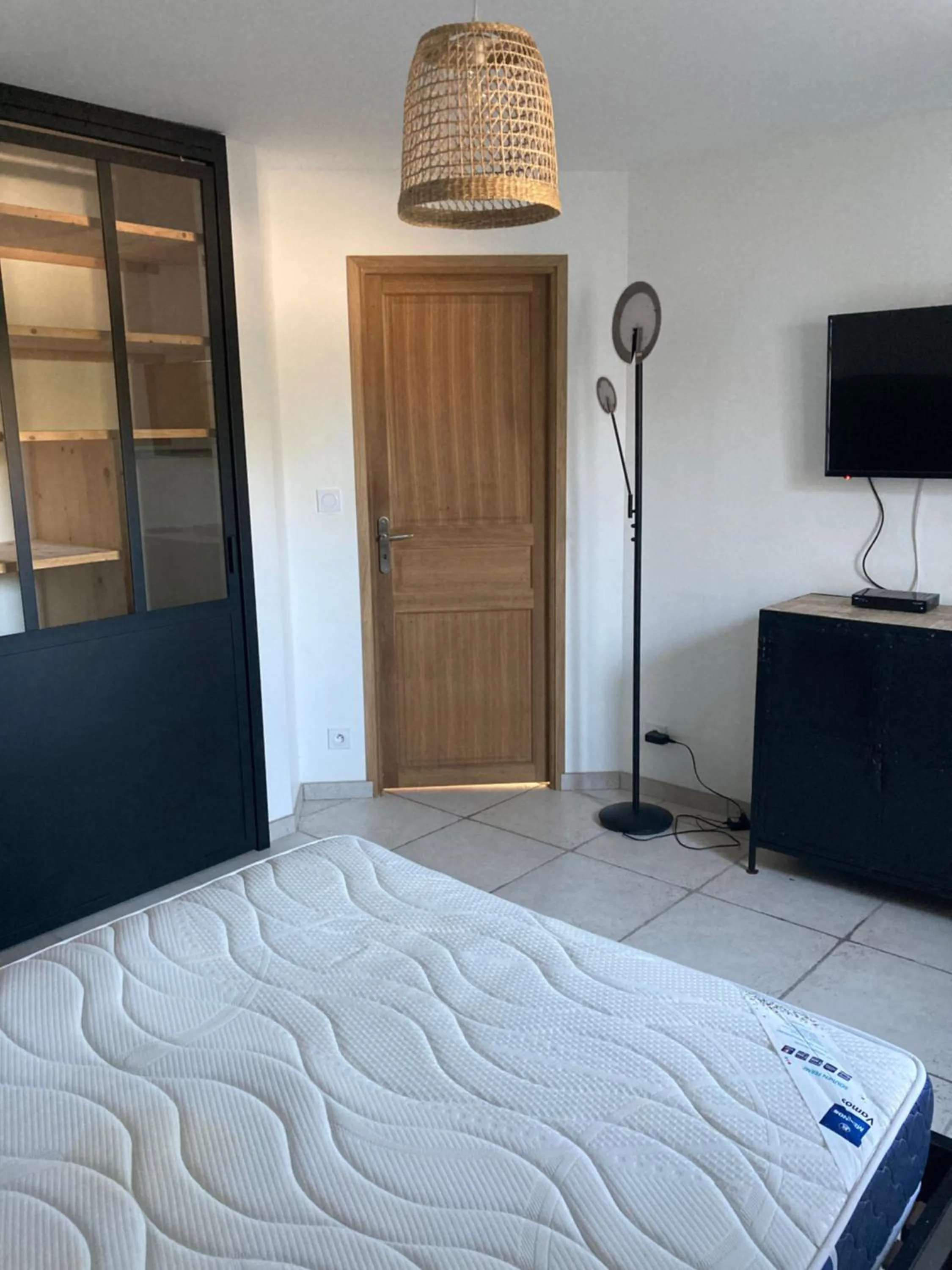 Photo of the whole room, Bed in Locations Ile de Ré
