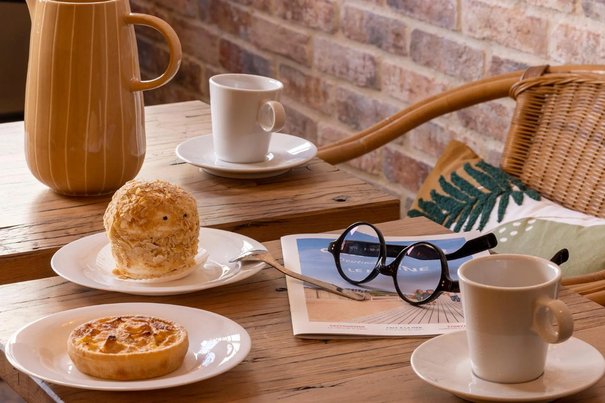 Restaurant/places to eat in Hôtel de Lion sur Mer