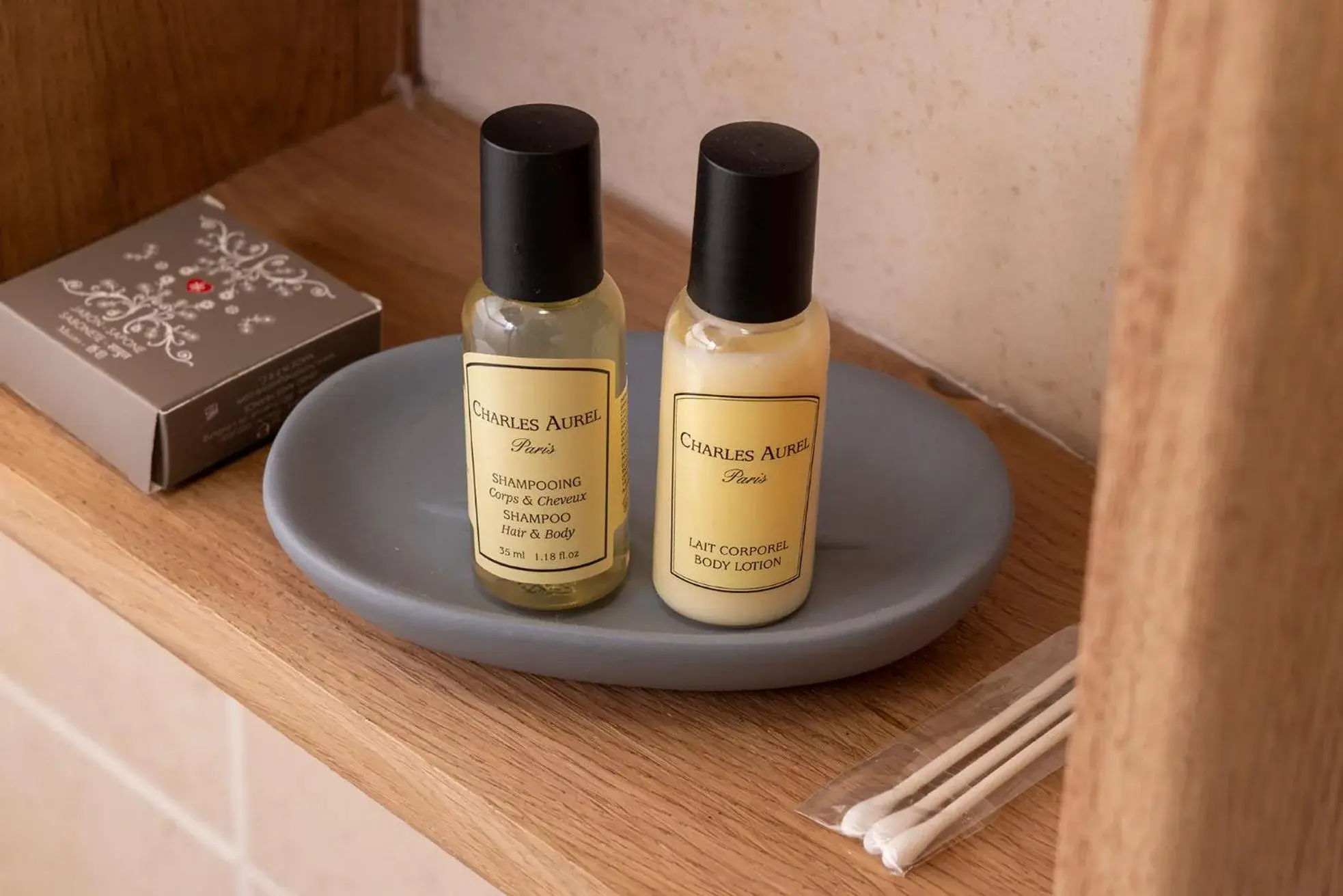 Family Room in Hôtel de Lion sur Mer Family Room in Hôtel de Lion sur Mer