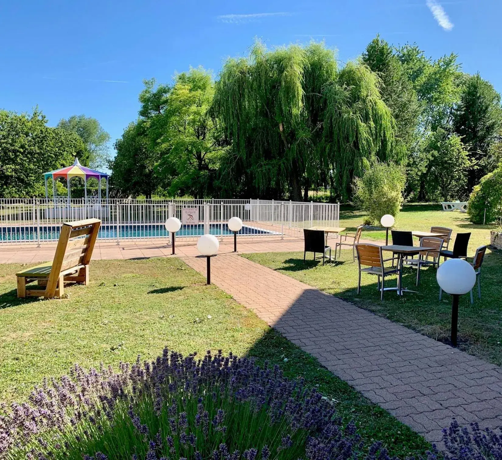 Swimming pool in greet Hotel Beaune Swimming pool in greet Hotel Beaune