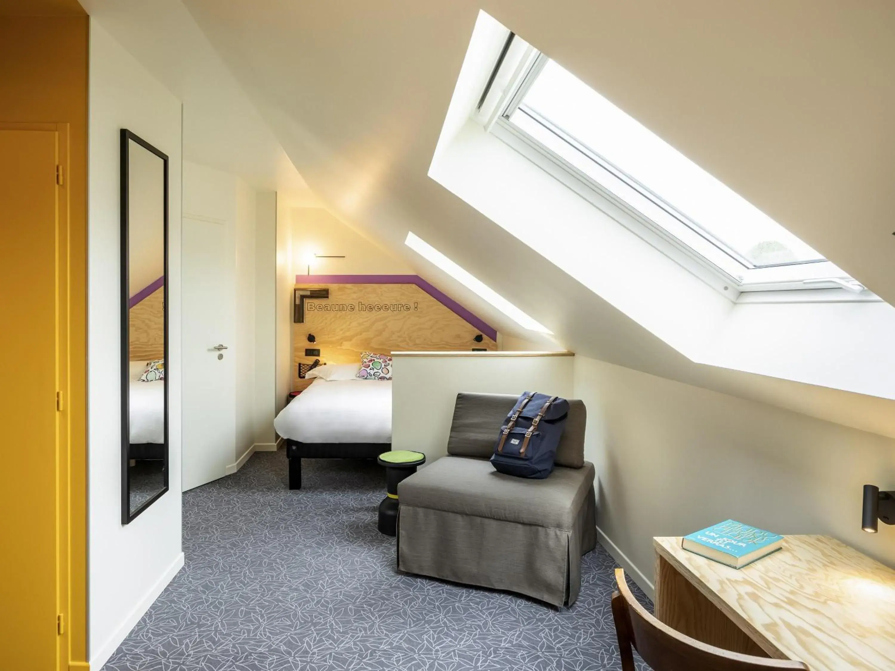 Bedroom, Bed in greet Hotel Beaune Bedroom, Bed in greet Hotel Beaune