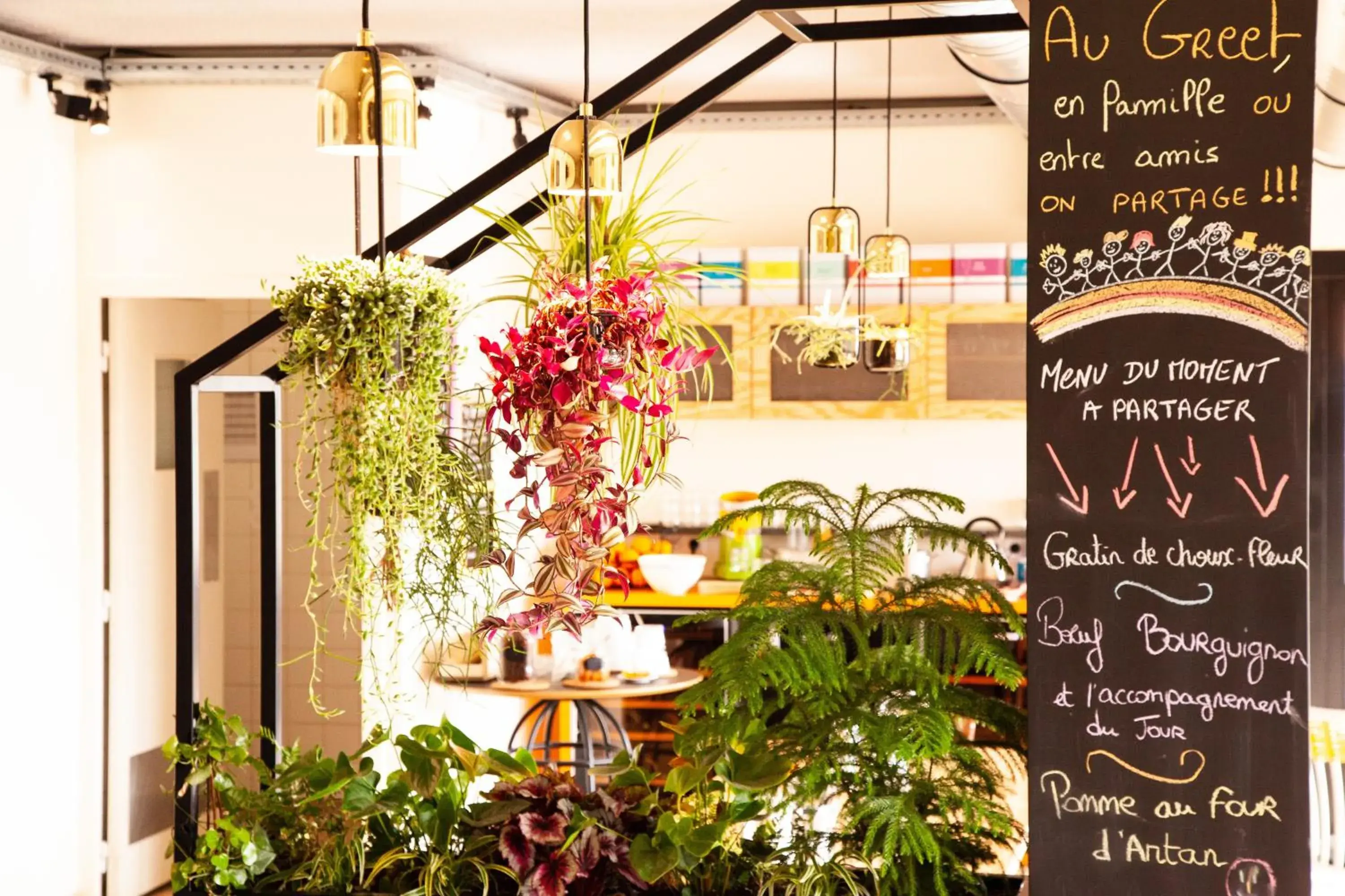 Restaurant/places to eat in greet Hotel Beaune Restaurant/places to eat in greet Hotel Beaune