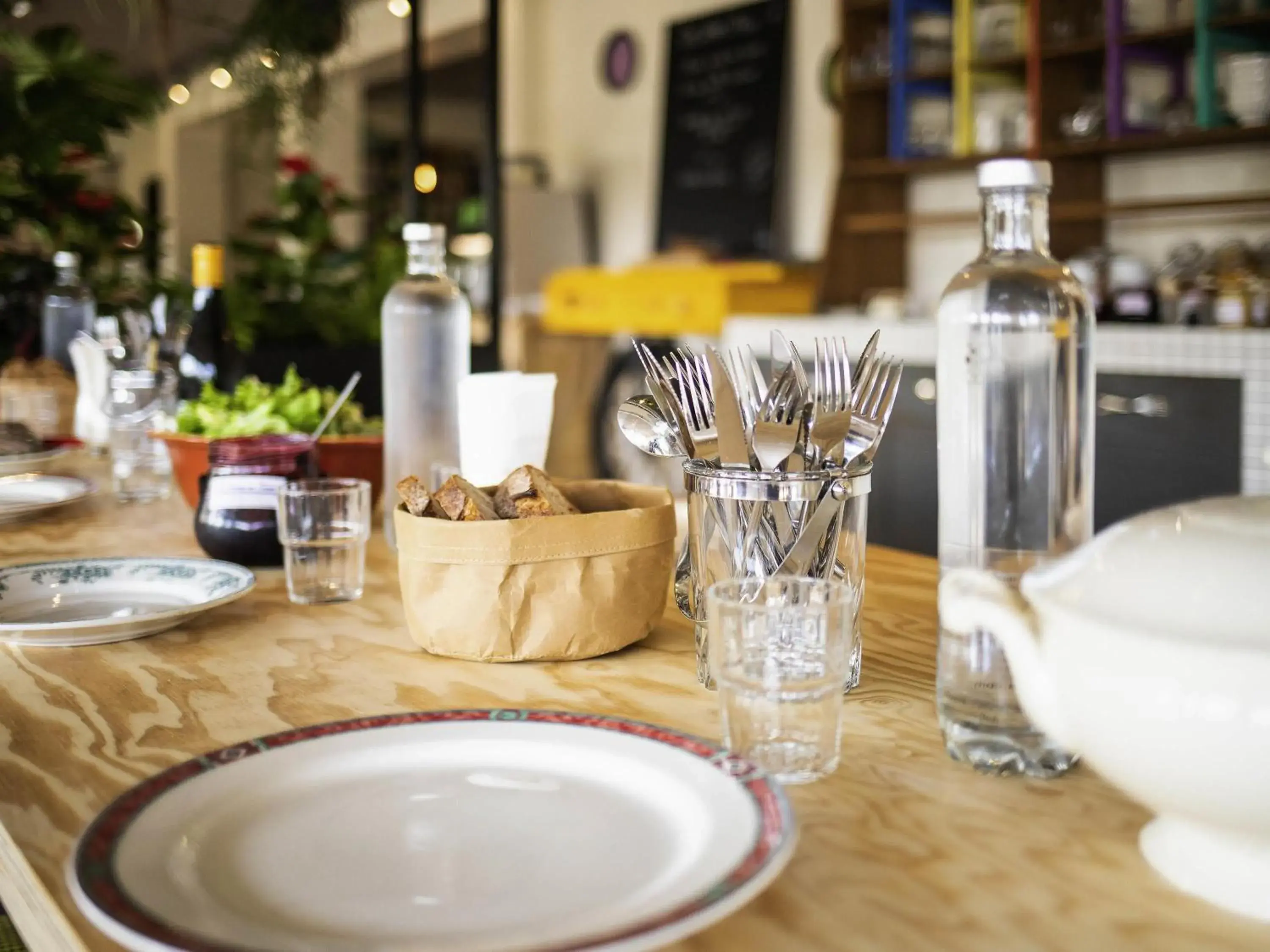 Restaurant/places to eat in greet Hotel Beaune Restaurant/places to eat in greet Hotel Beaune