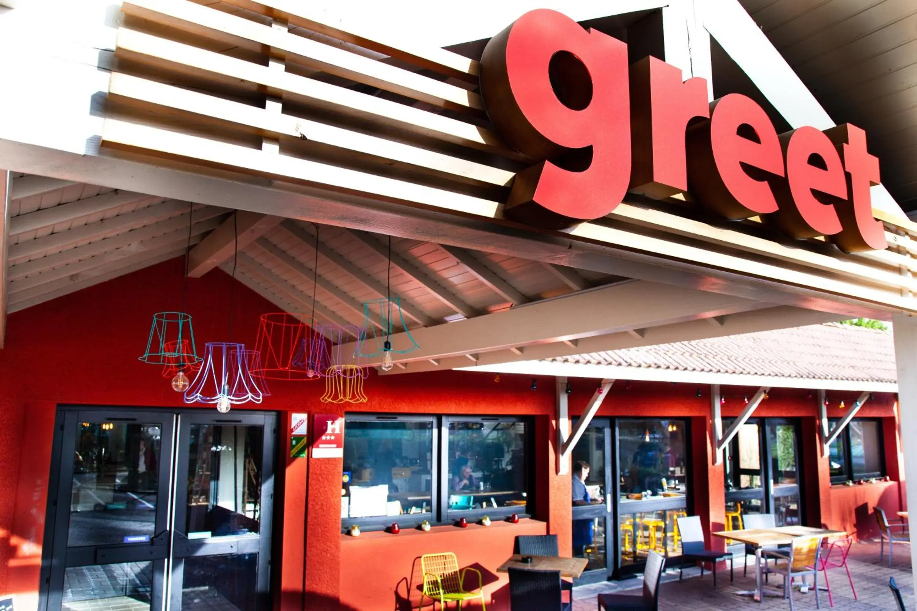 Facade/entrance in greet Hotel Beaune Facade/entrance in greet Hotel Beaune