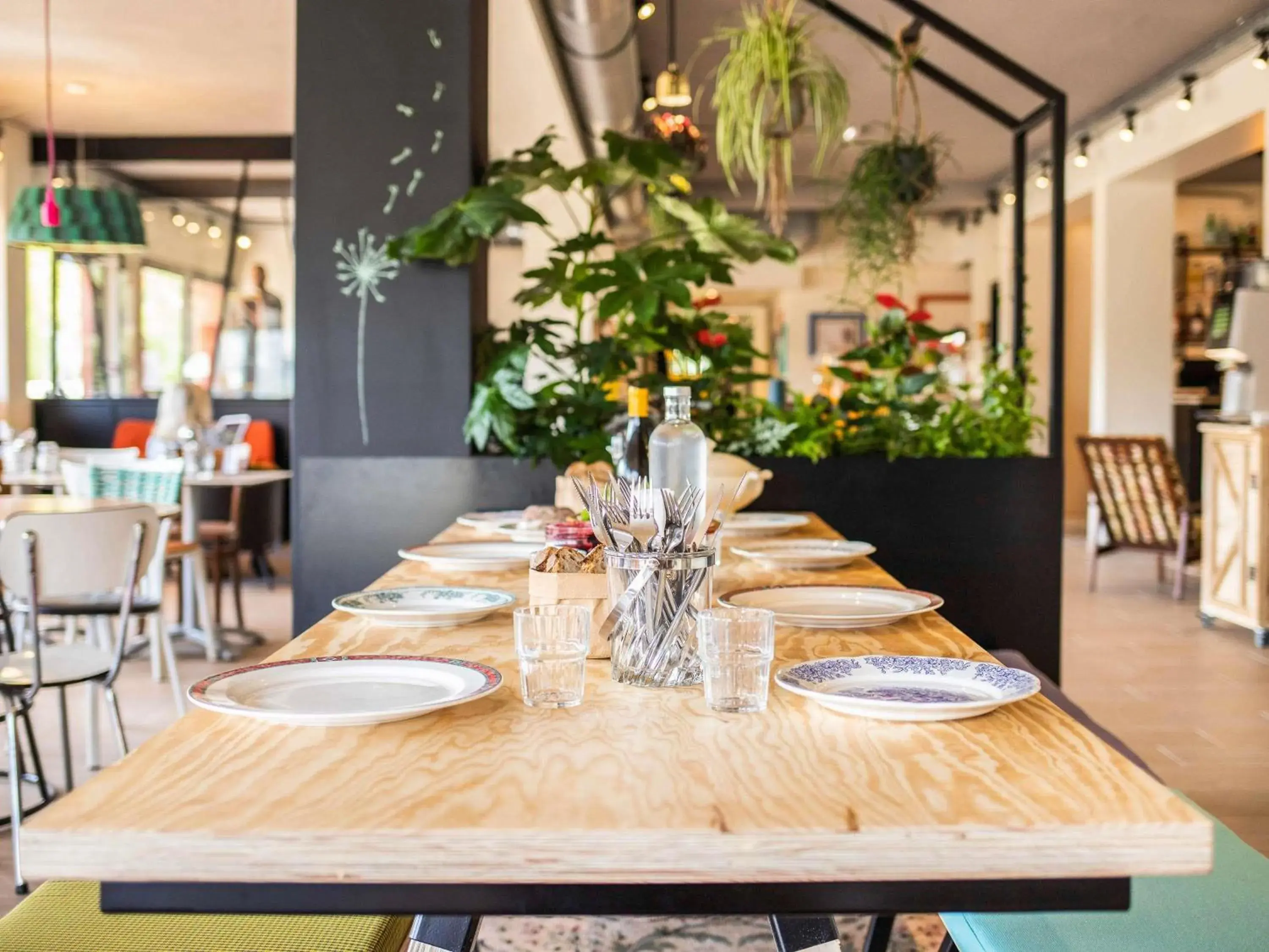 Restaurant/places to eat in greet Hotel Beaune Restaurant/places to eat in greet Hotel Beaune