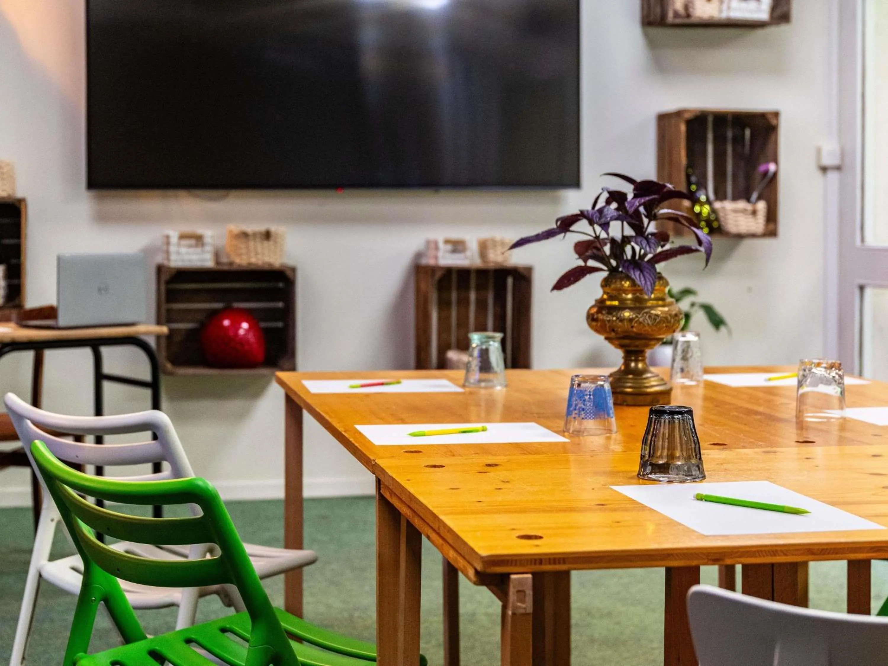 Meeting/conference room in greet Hotel Beaune