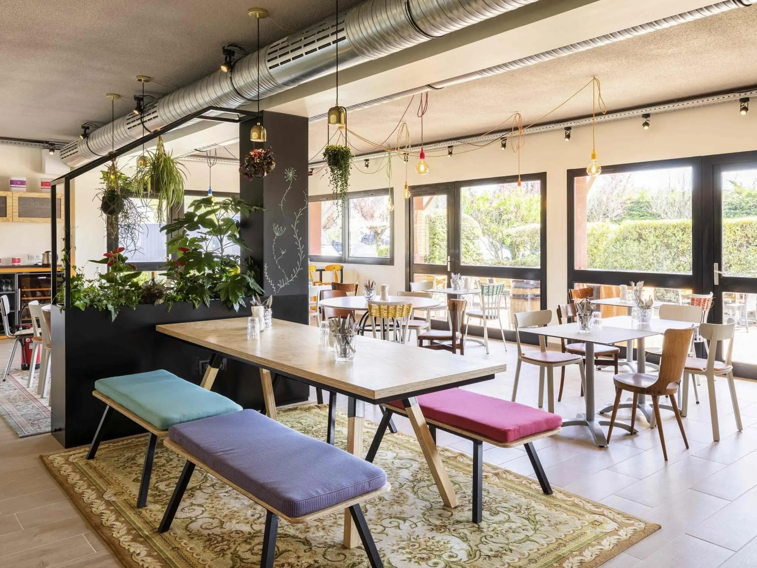 Restaurant/places to eat in greet Hotel Beaune Restaurant/places to eat in greet Hotel Beaune