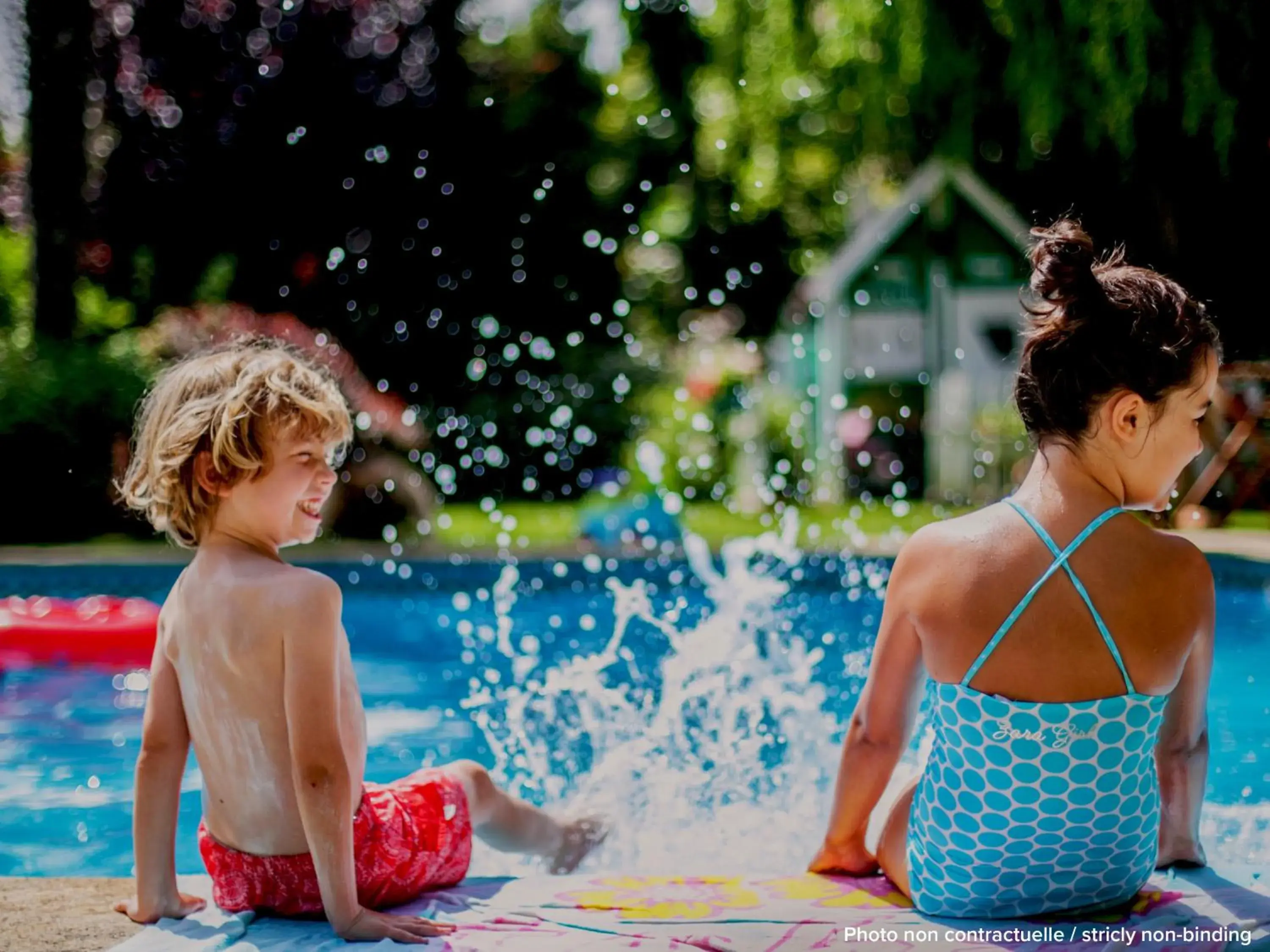 Swimming pool in greet Hotel Beaune Swimming pool in greet Hotel Beaune