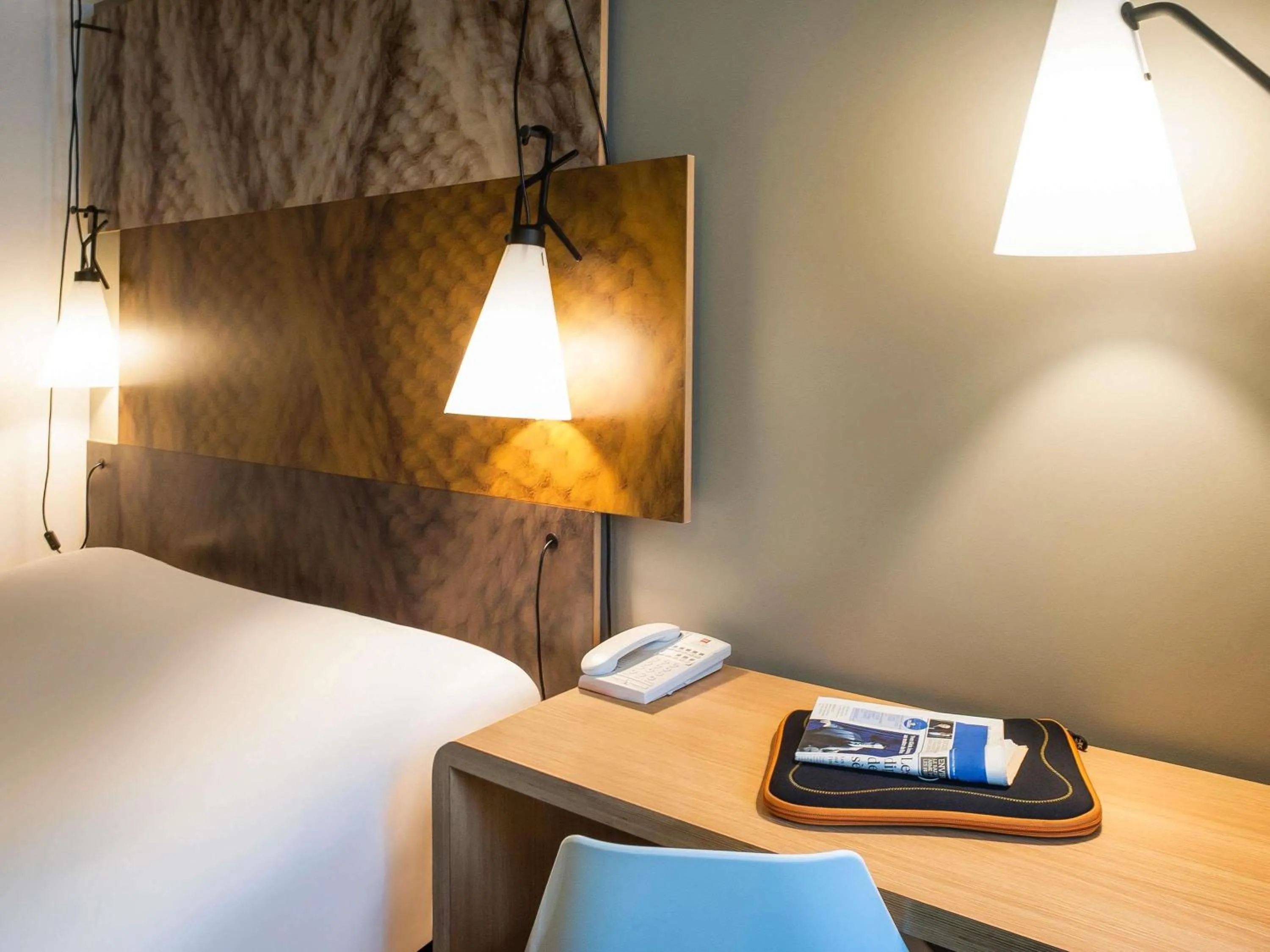 Bedroom, Bed in ibis Beaune Centre