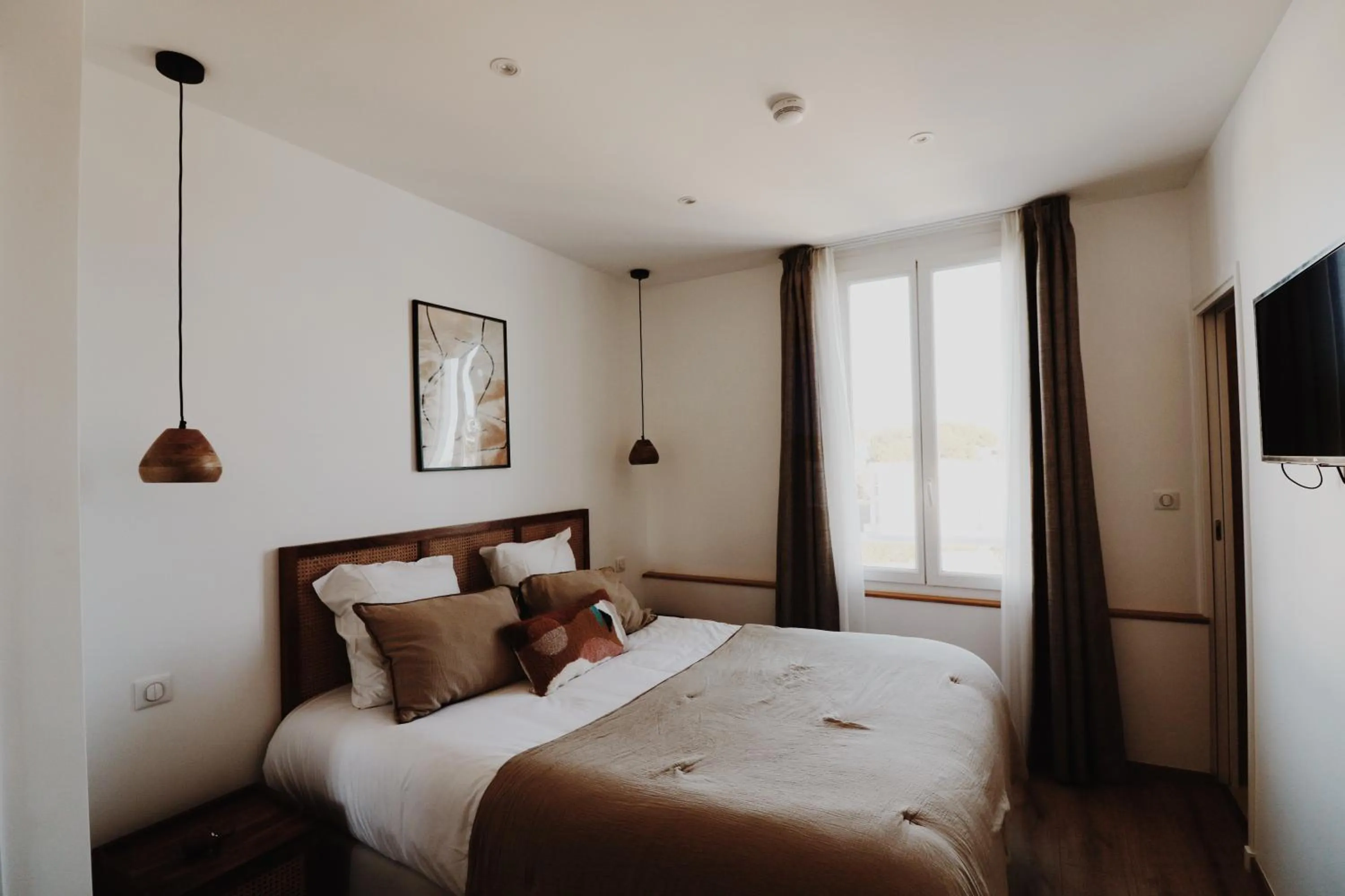 Bedroom, Bed in Le Rose Thé