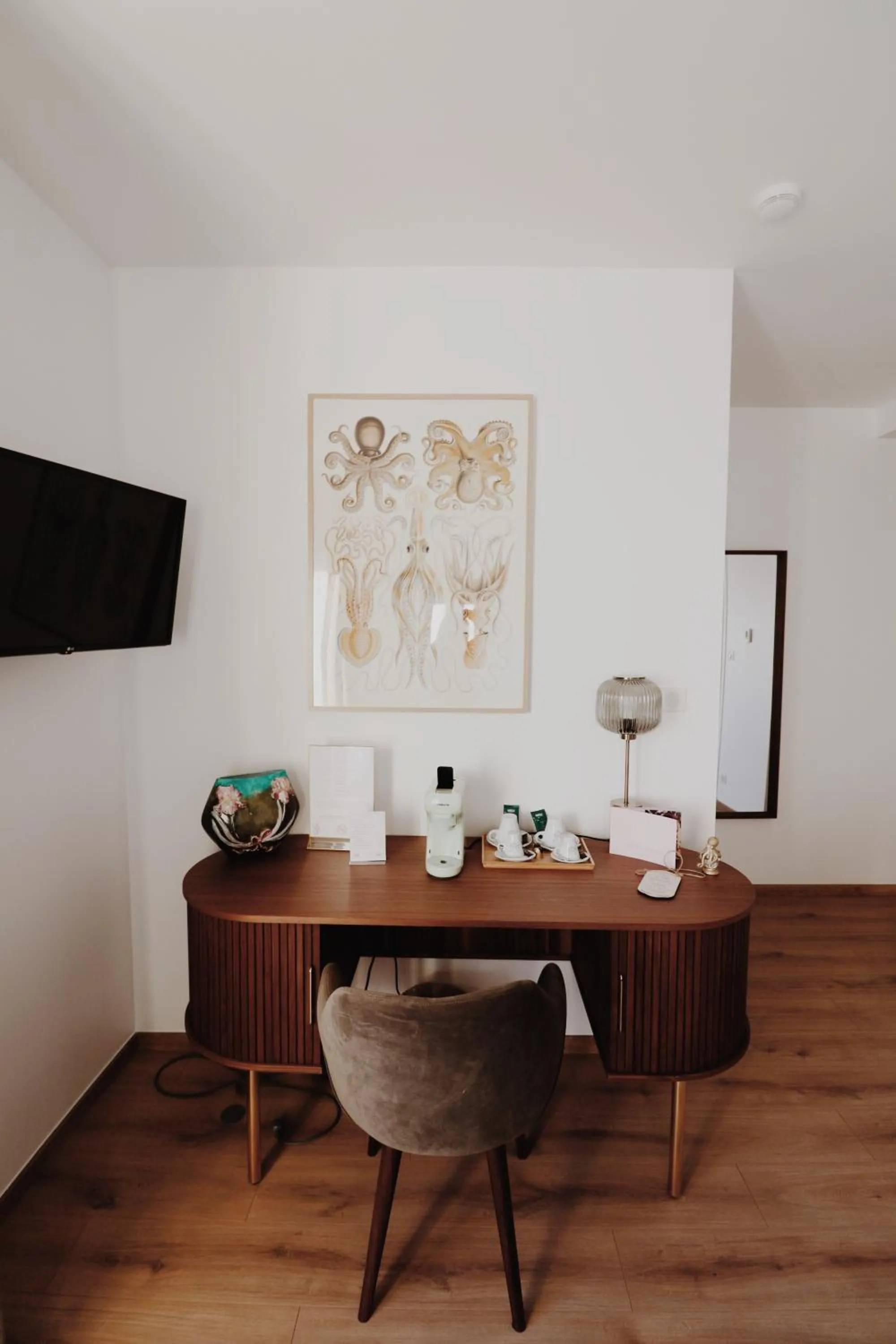 Bedroom in Le Rose Thé