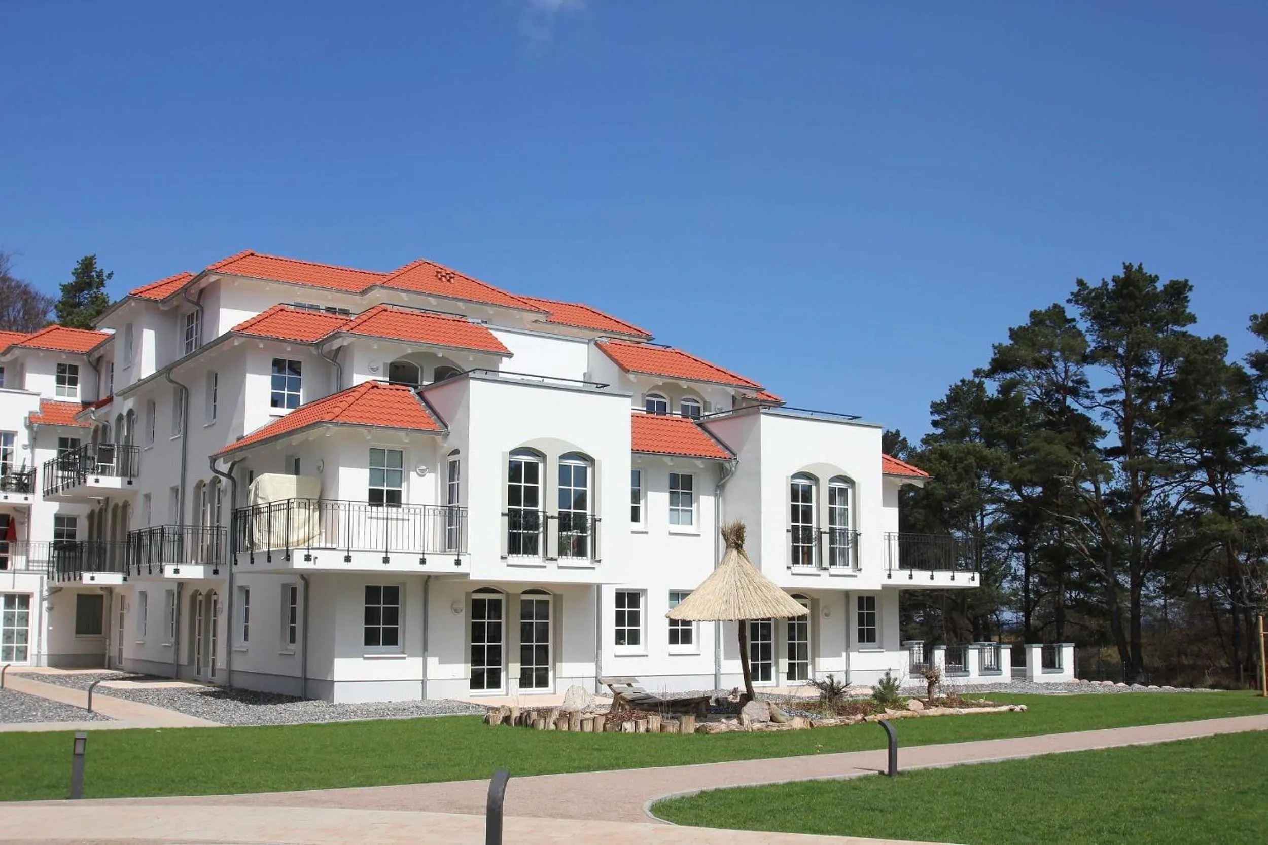 Property building in Strandresidenz Baabe Ferienwohnung 1-29 mit Sauna- und Schwimmbadnutzung im Haus