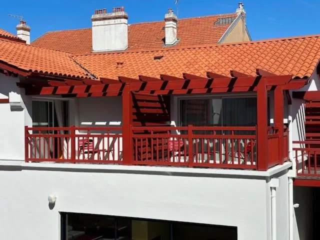 Property building in Hôtel Kemaris