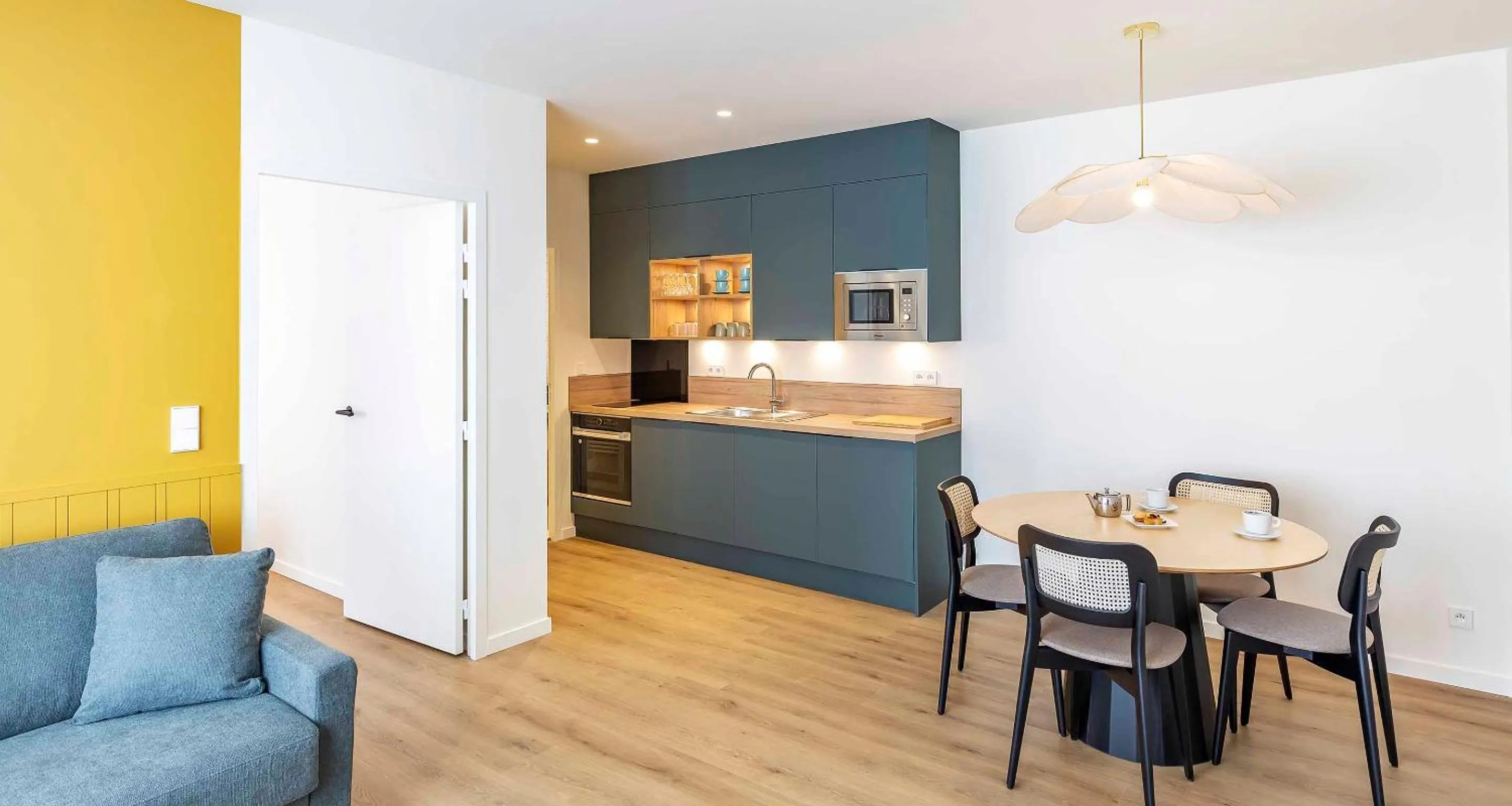 Kitchen or kitchenette in Hôtel Kemaris