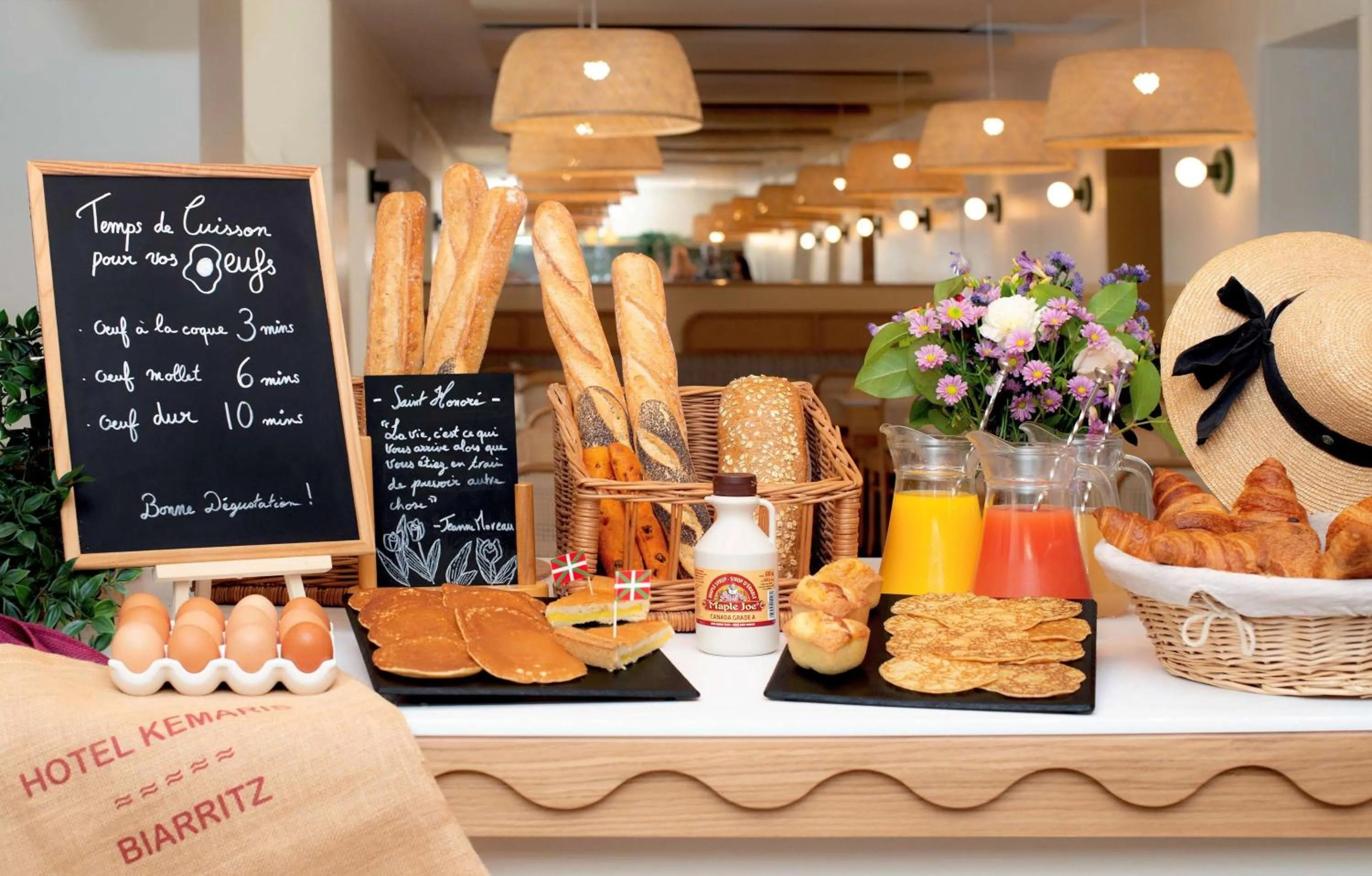 Breakfast in Hôtel Kemaris