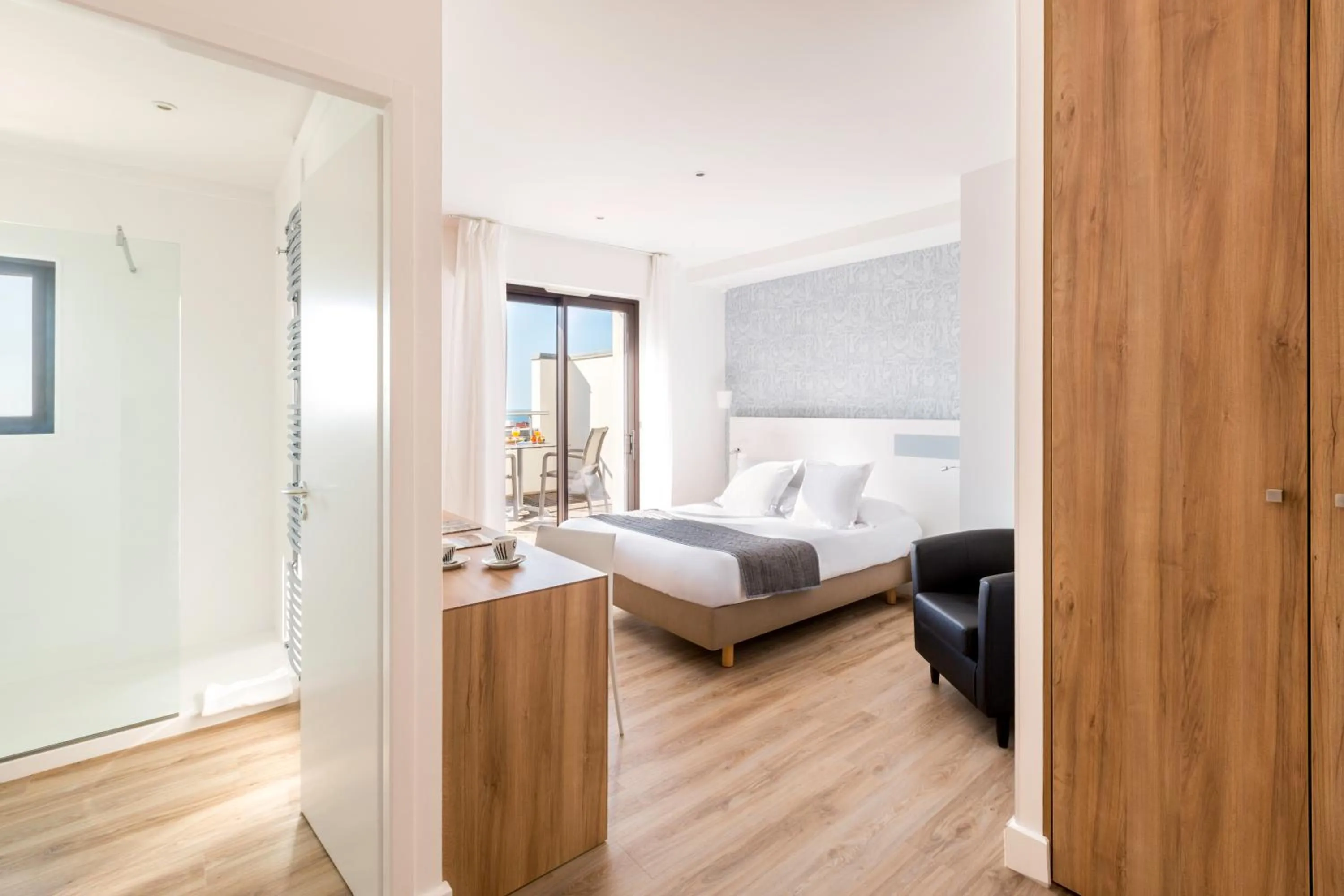 Bedroom, Bed in Hôtel Kemaris