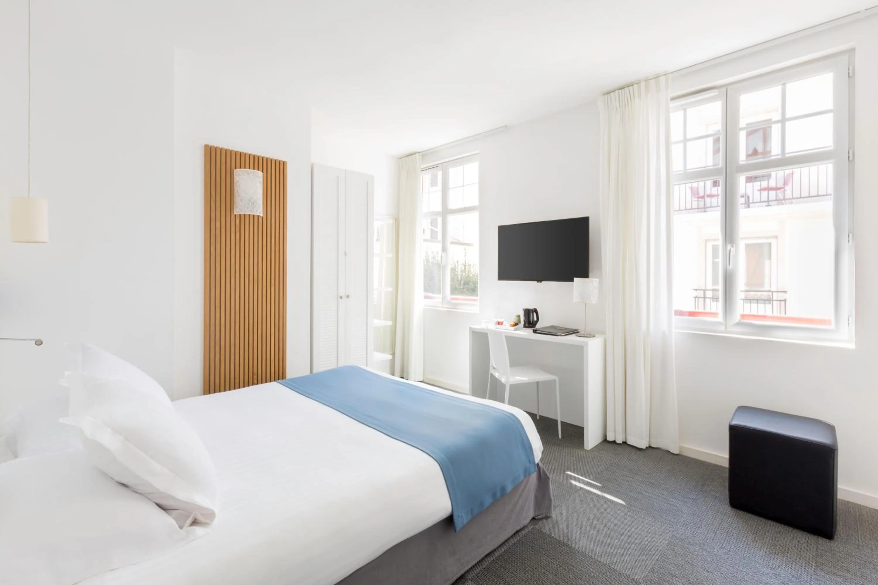 Bedroom, Bed in Hôtel Kemaris