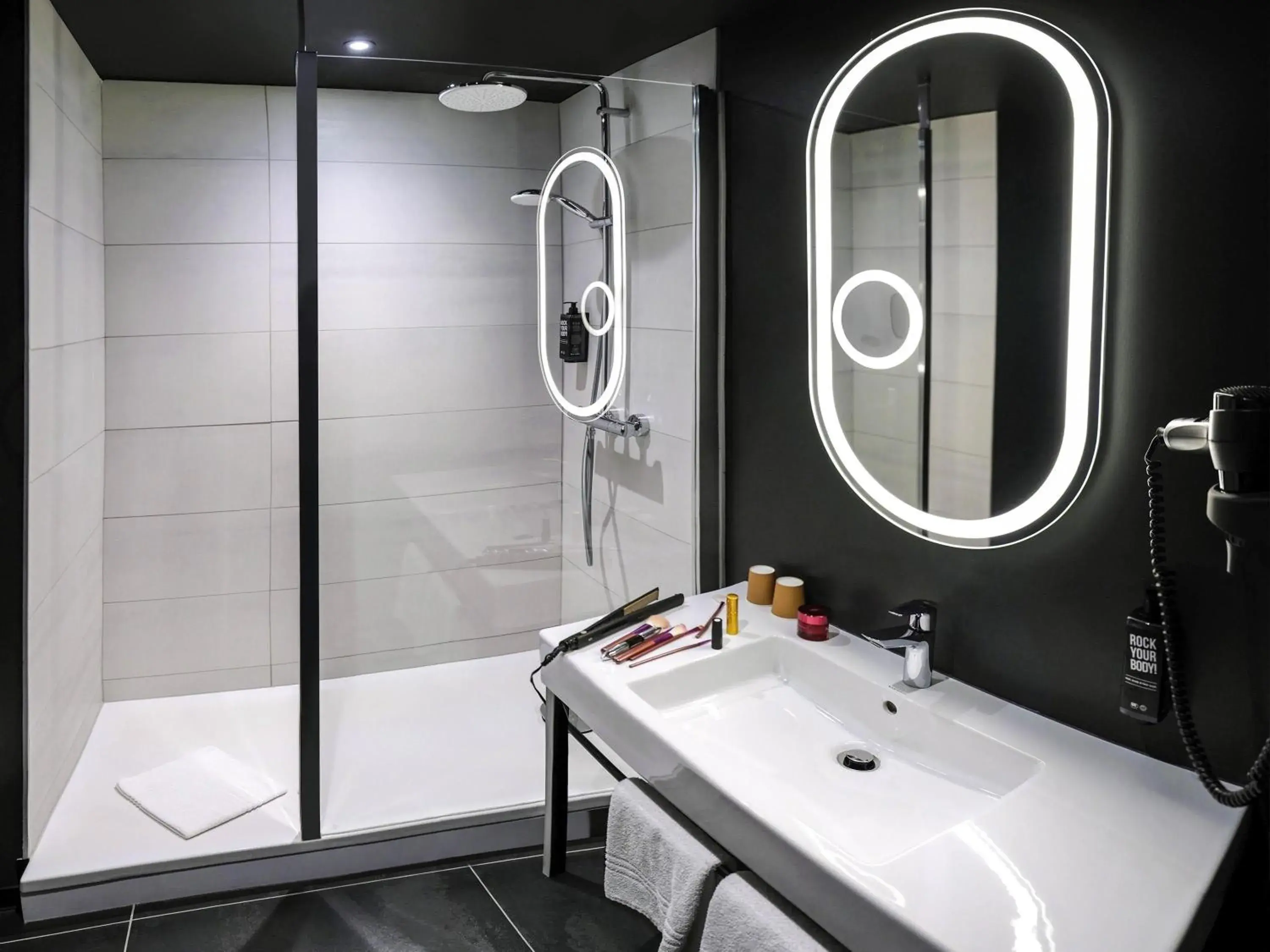 Bedroom in Ibis Pontarlier Bedroom in Ibis Pontarlier