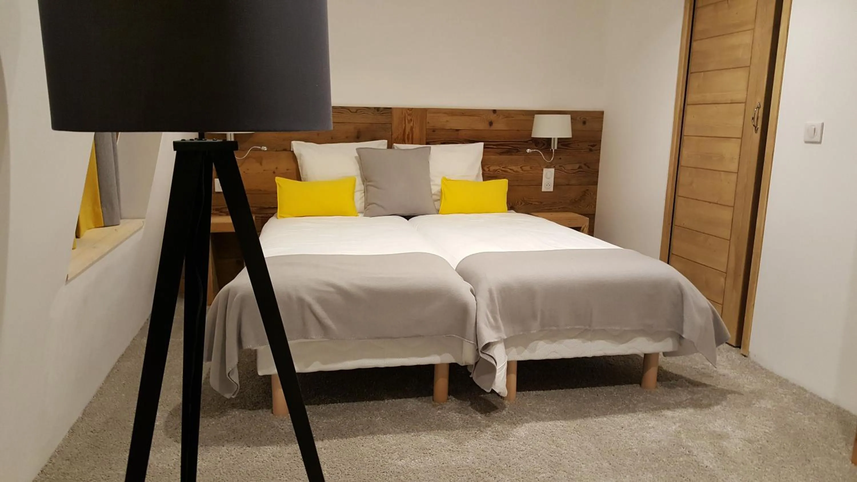 Photo of the whole room, Bed in Hotel Du Clocher