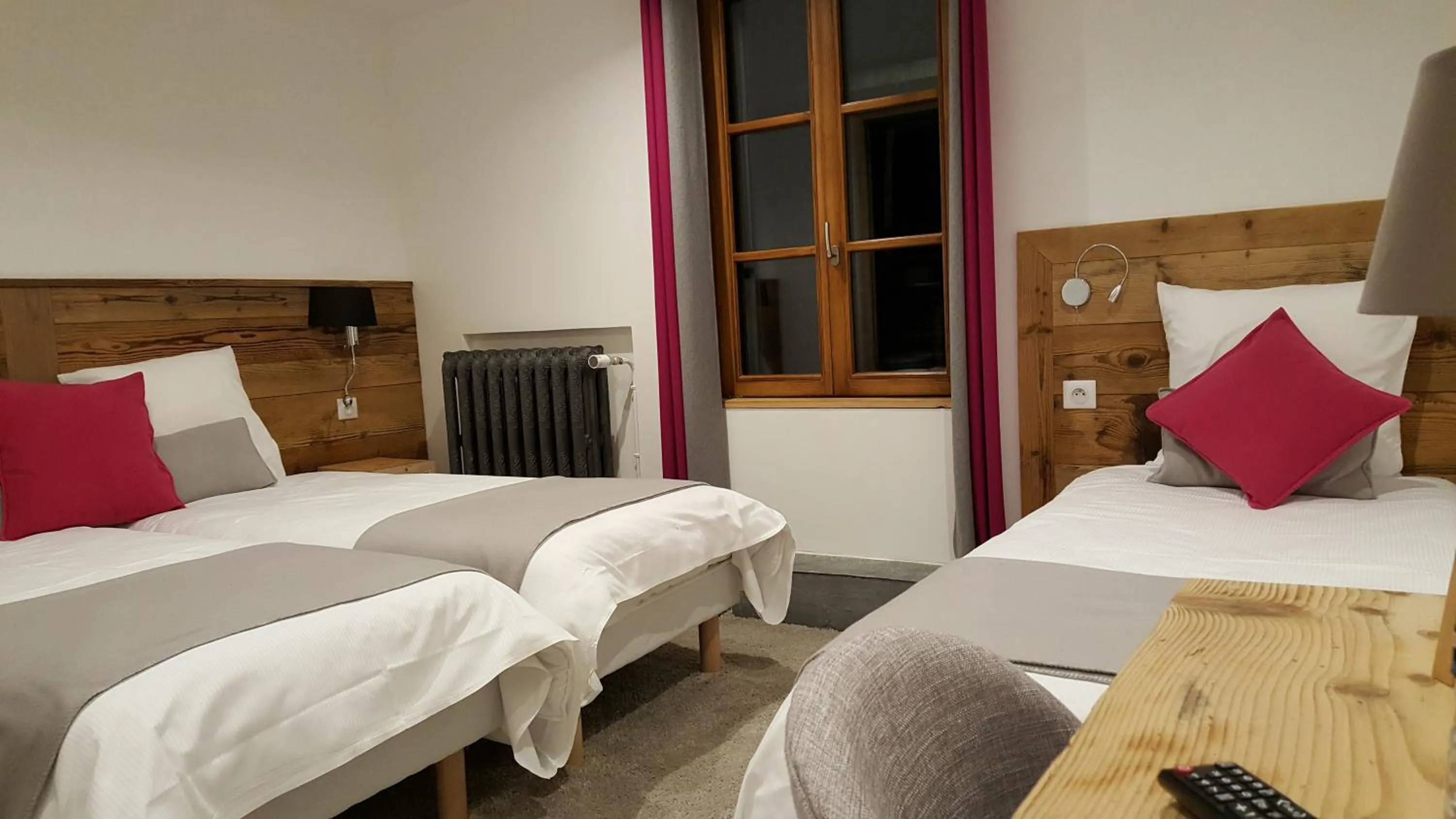 Bed in Hotel Du Clocher