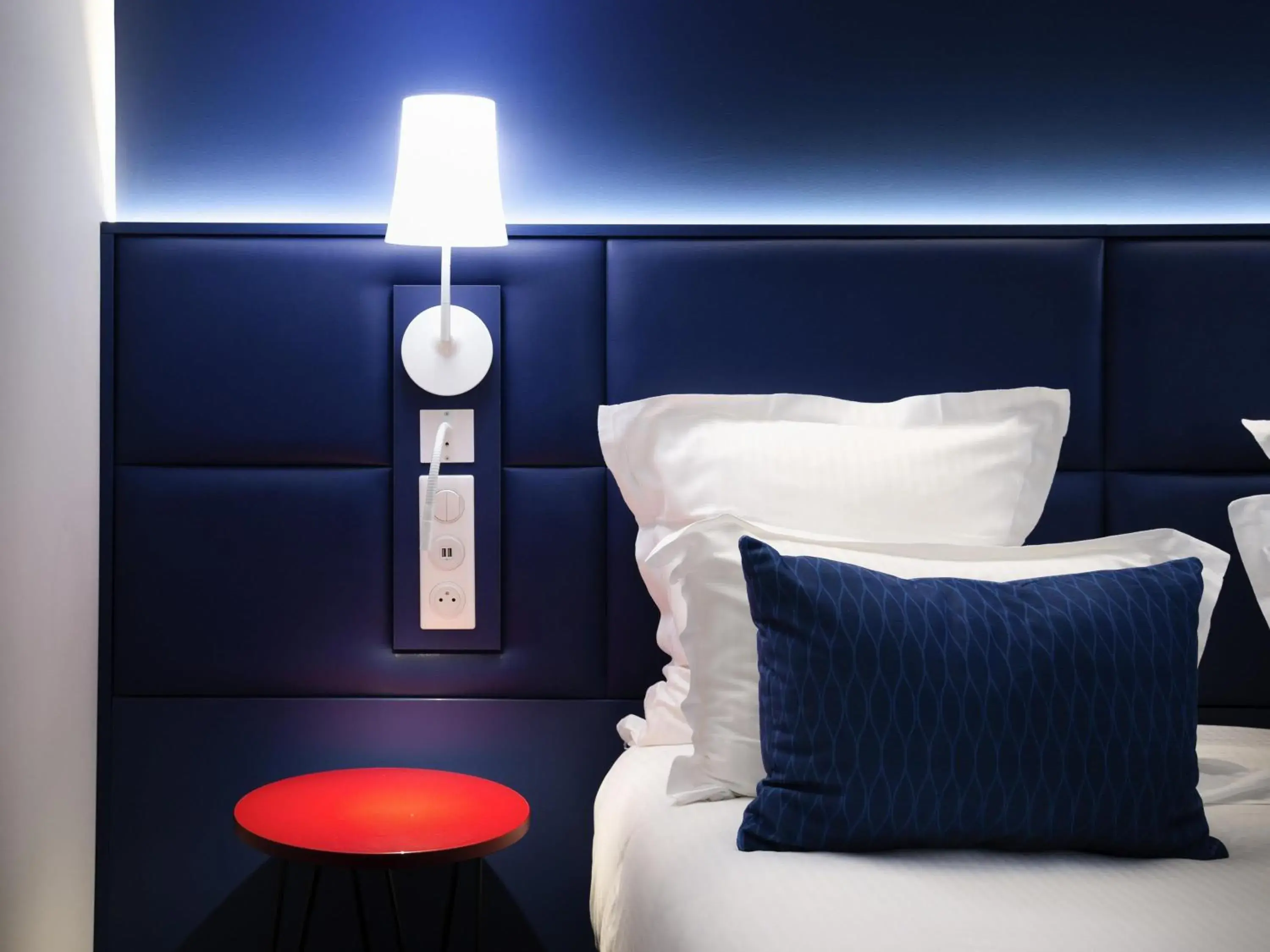 Standard Twin Room with Terrace in Hôtel Mercure Toulon La Seyne-Sur-Mer Standard Twin Room with Terrace in Hôtel Mercure Toulon La Seyne-Sur-Mer