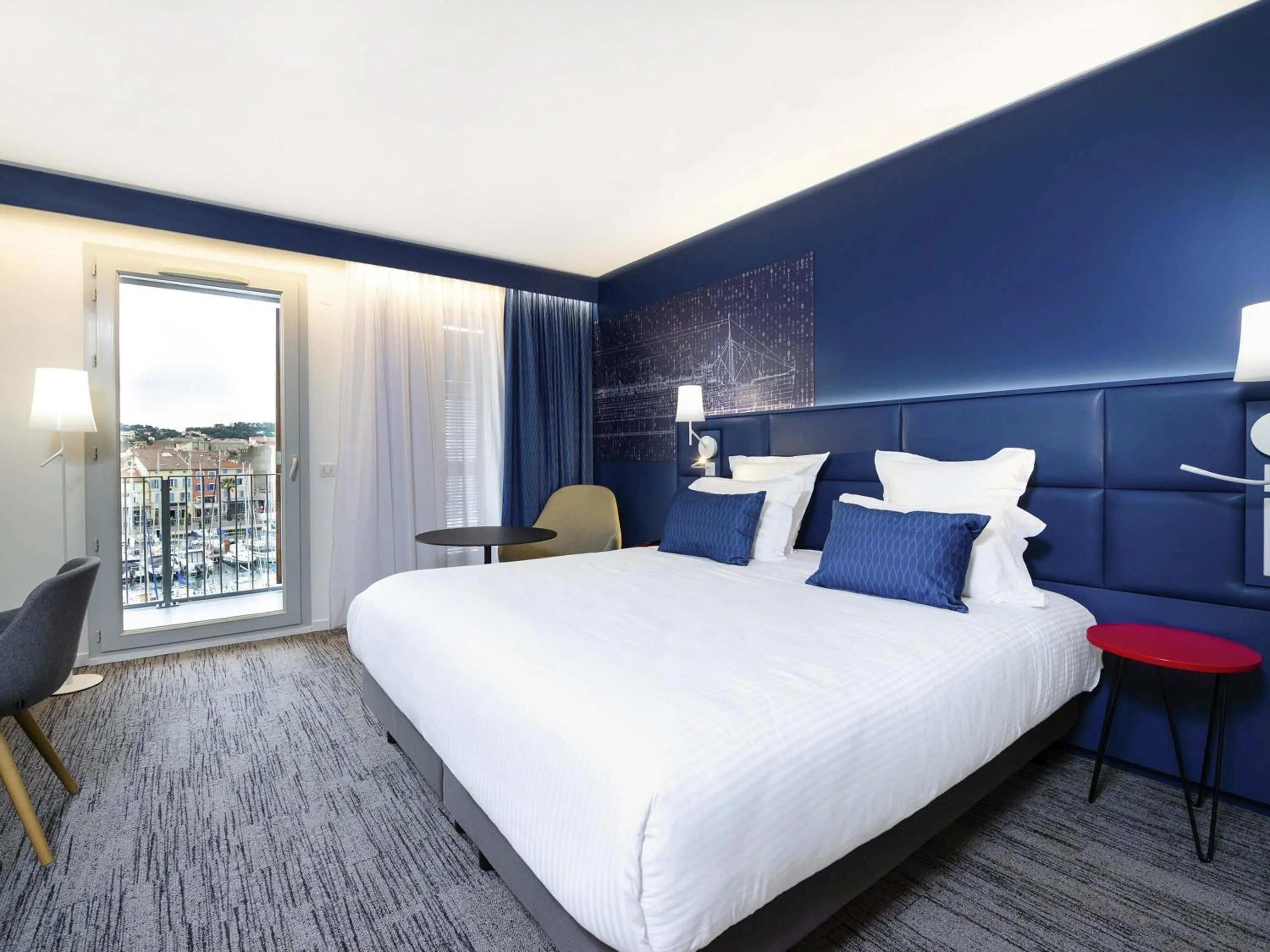 Bedroom, Bed in Hôtel Mercure Toulon La Seyne-Sur-Mer