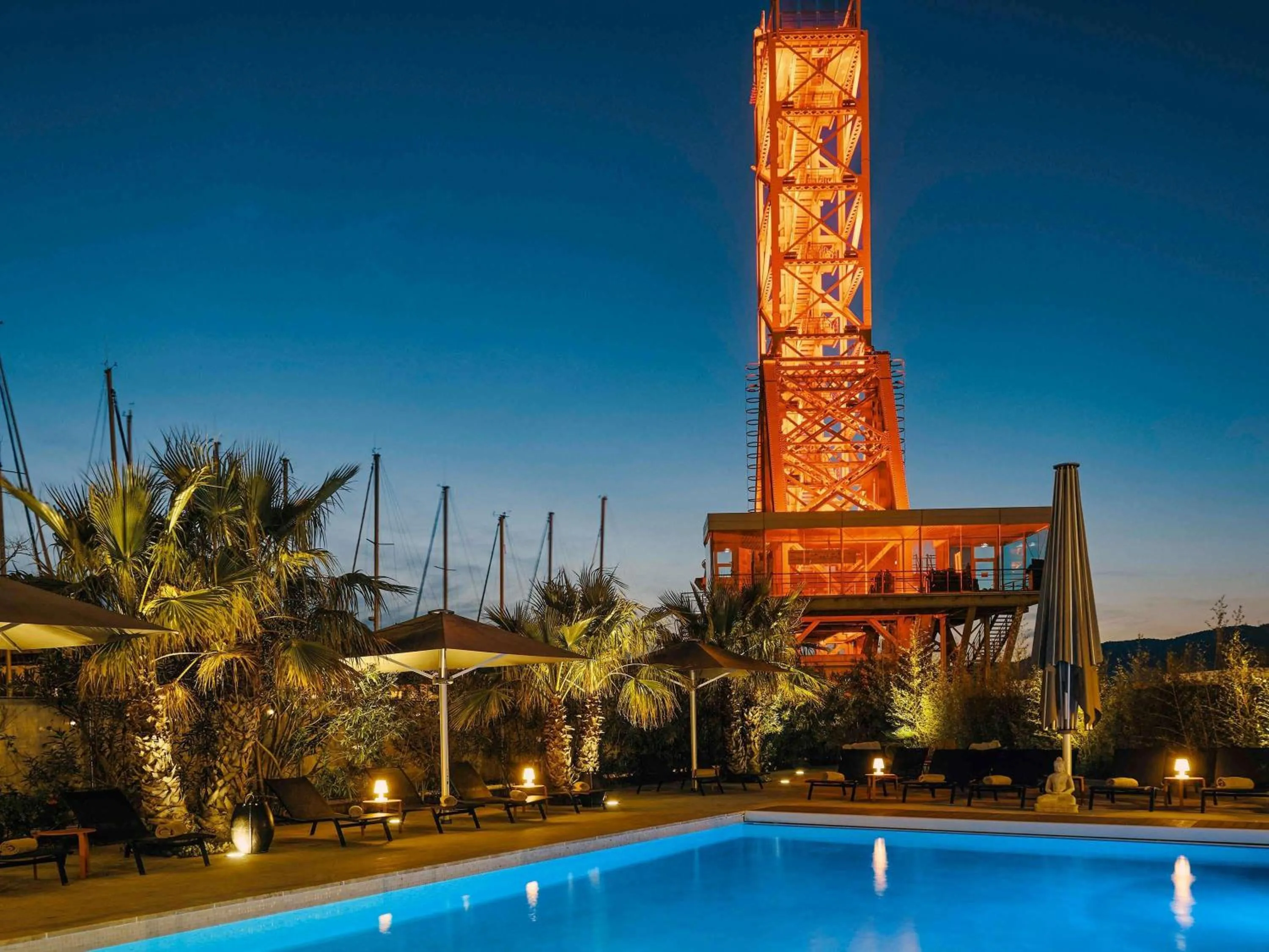 Property building in Hôtel Mercure Toulon La Seyne-Sur-Mer