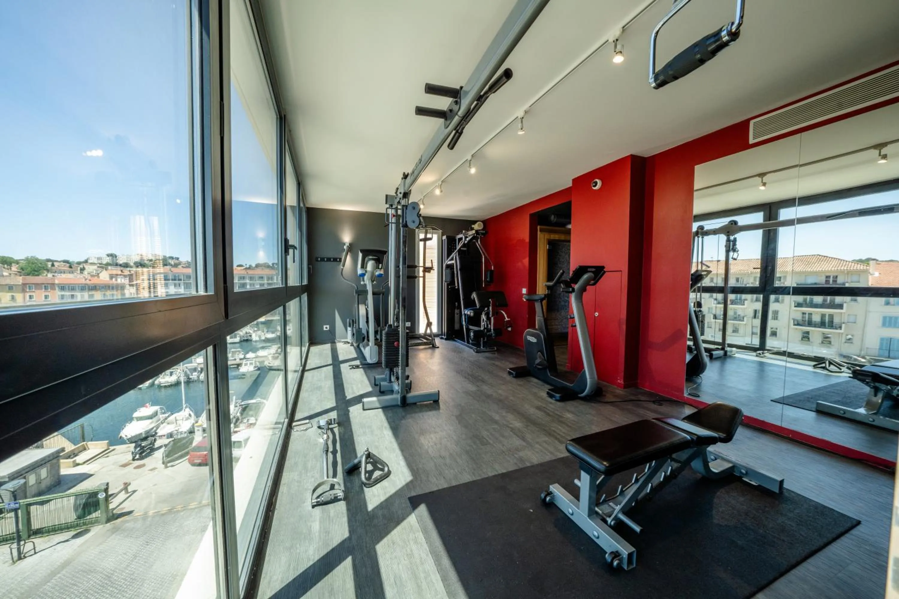 Fitness centre/facilities in Hôtel Mercure Toulon La Seyne-Sur-Mer