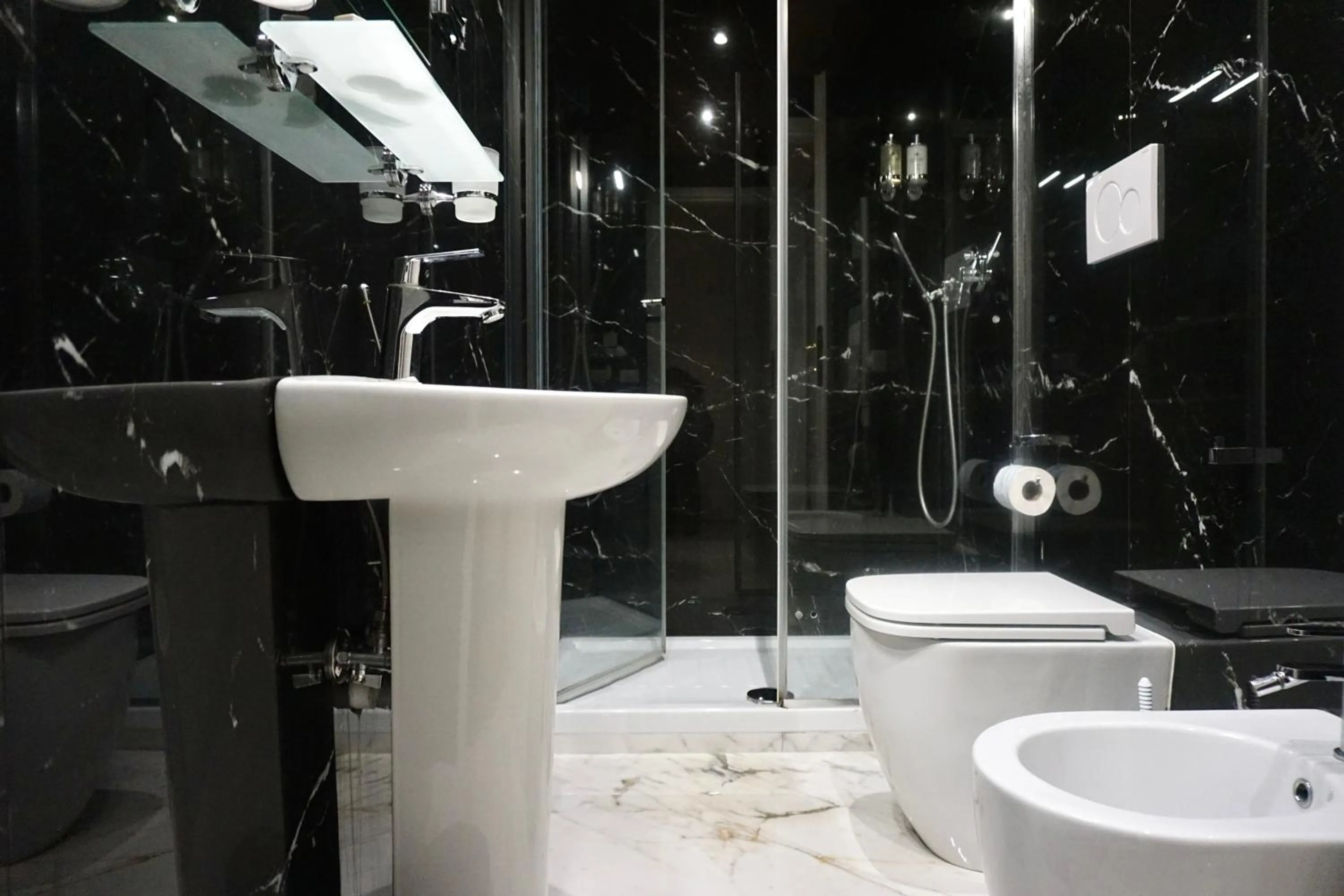 Bathroom in Hotel Vespasiano