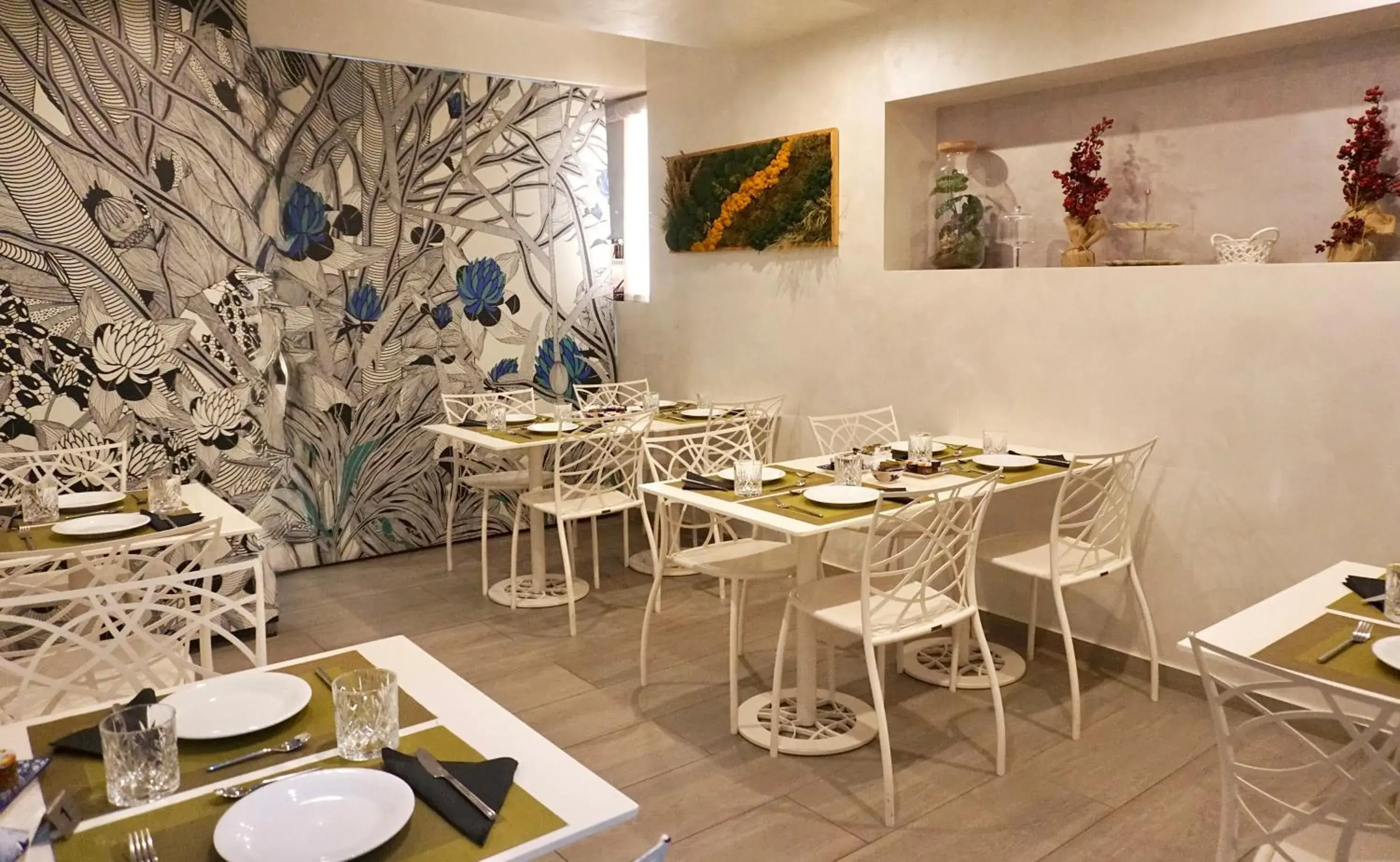 Restaurant/places to eat in Hotel Vespasiano Restaurant/places to eat in Hotel Vespasiano