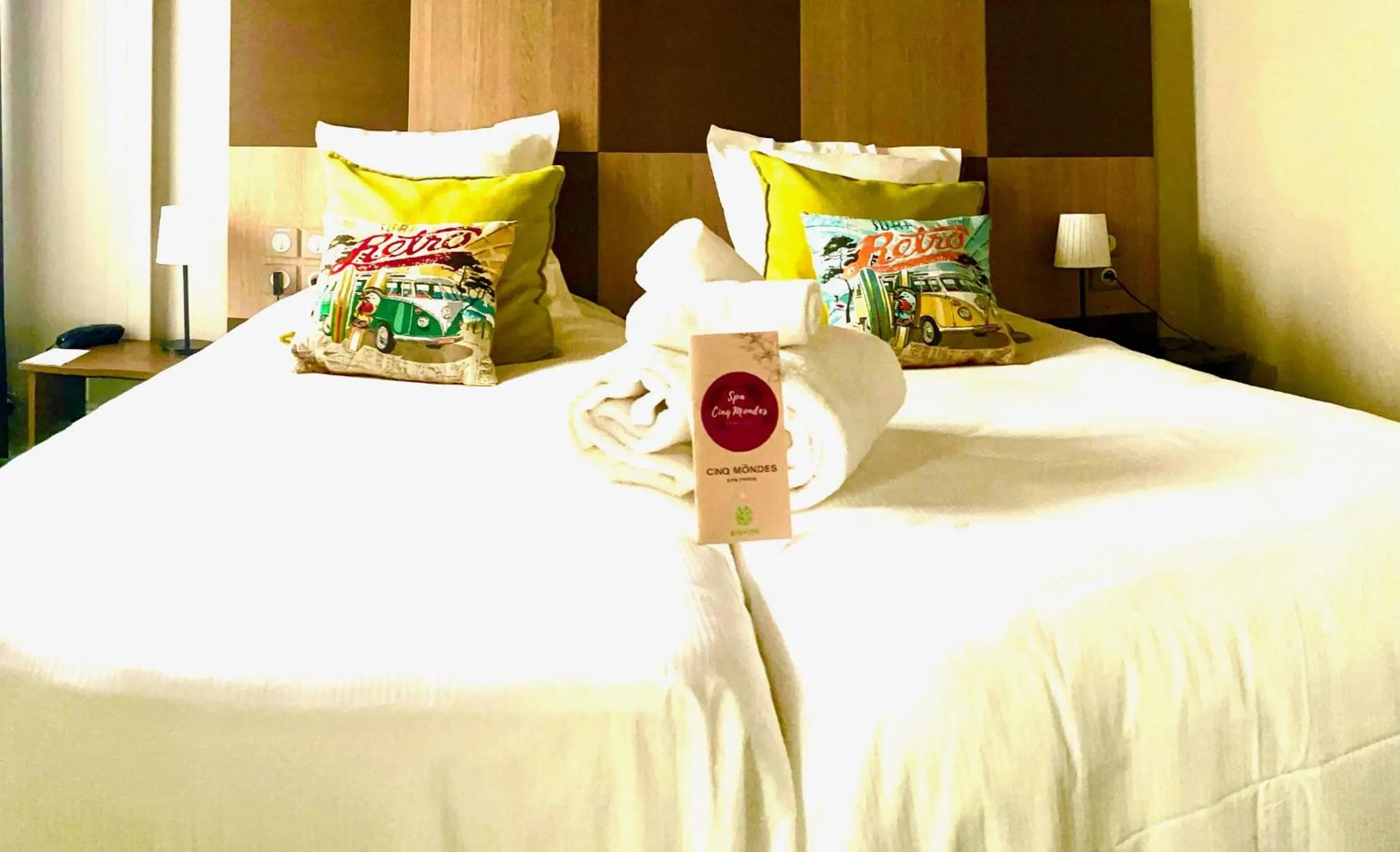 Bedroom, Bed in Kyriad Restaurant Centre SPA Vichy