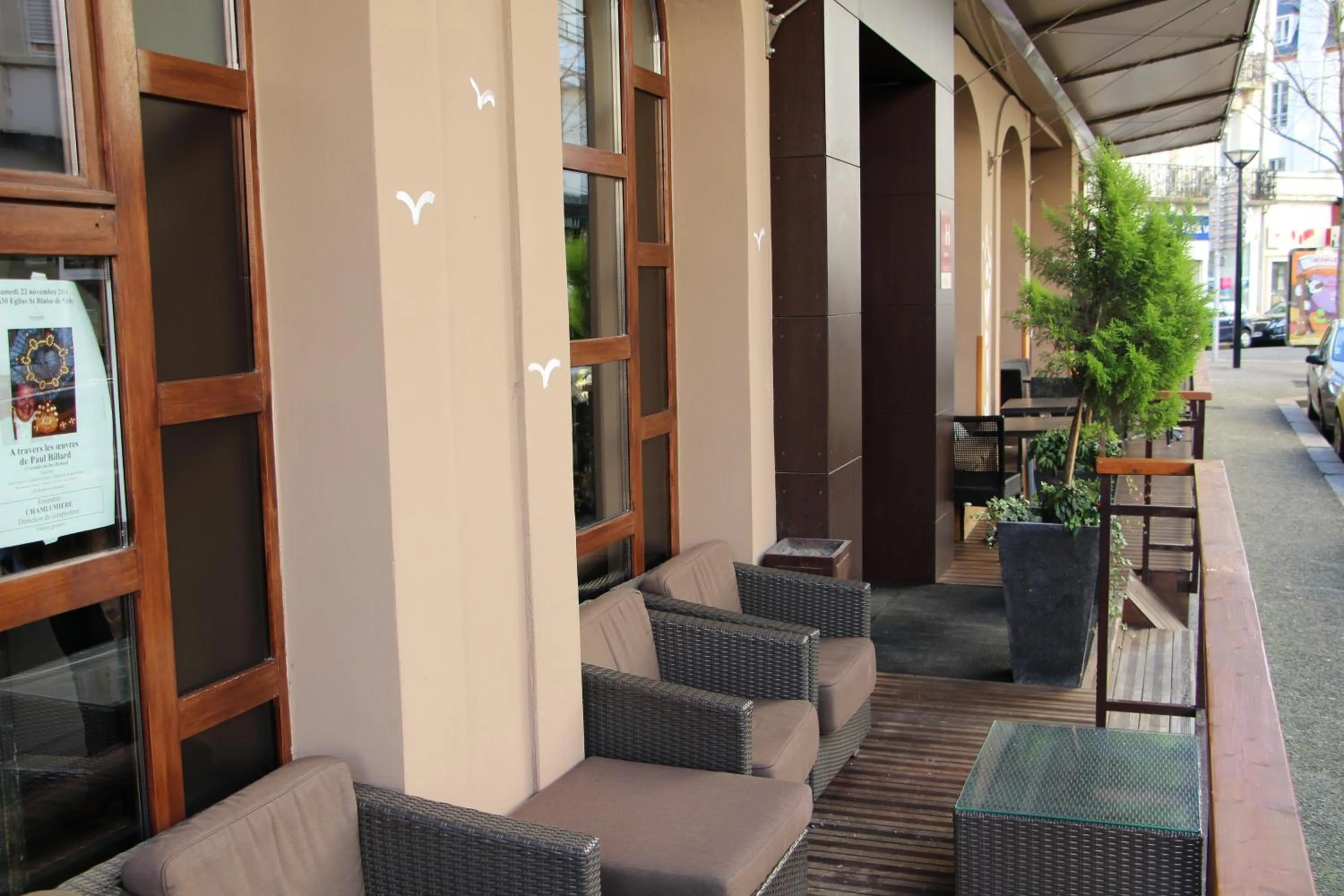 Balcony/Terrace in Kyriad Restaurant Centre SPA Vichy